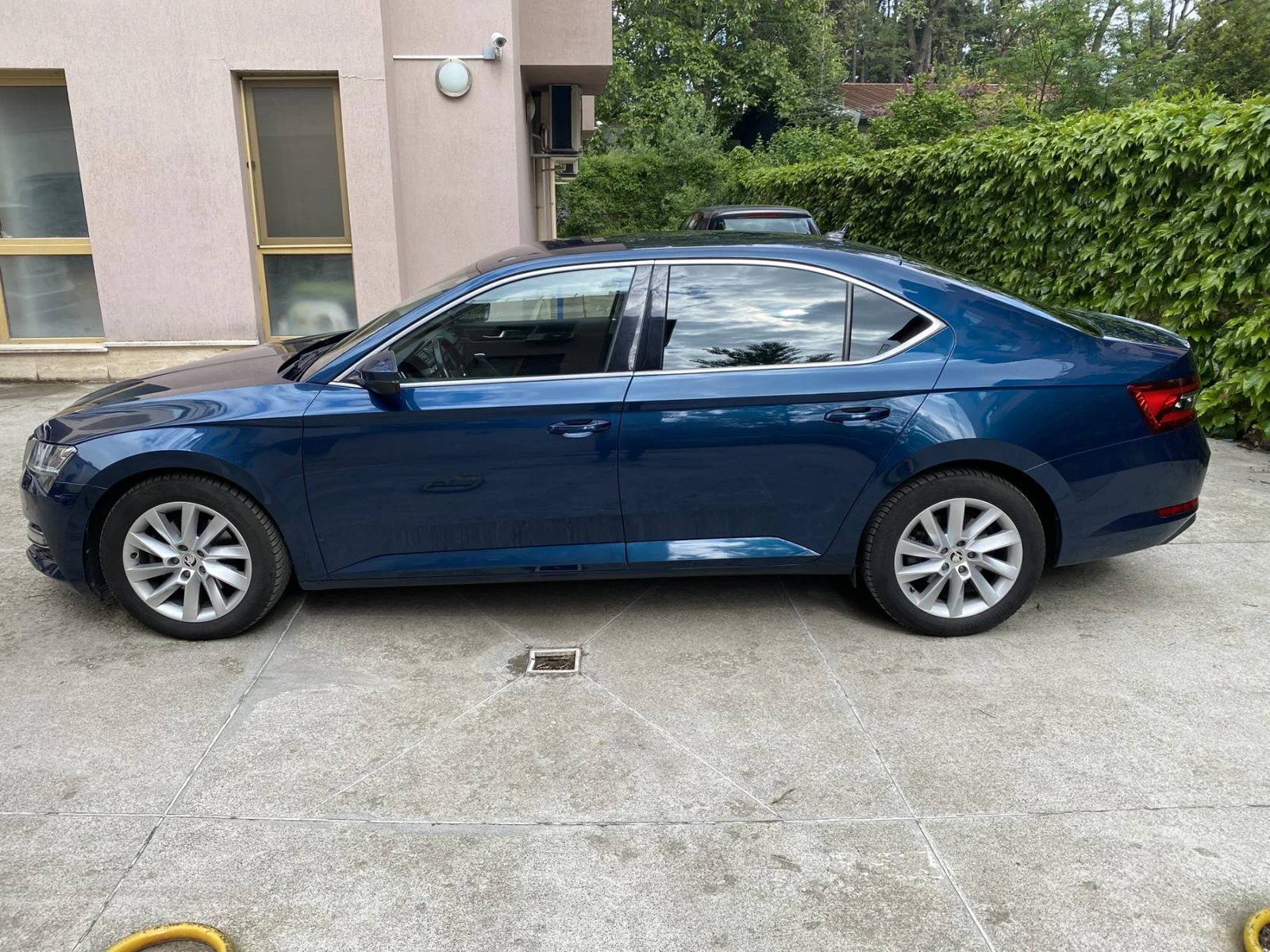 Skoda Superb 2.0TDI/4х4/DSG/200кс./Style - изображение 5