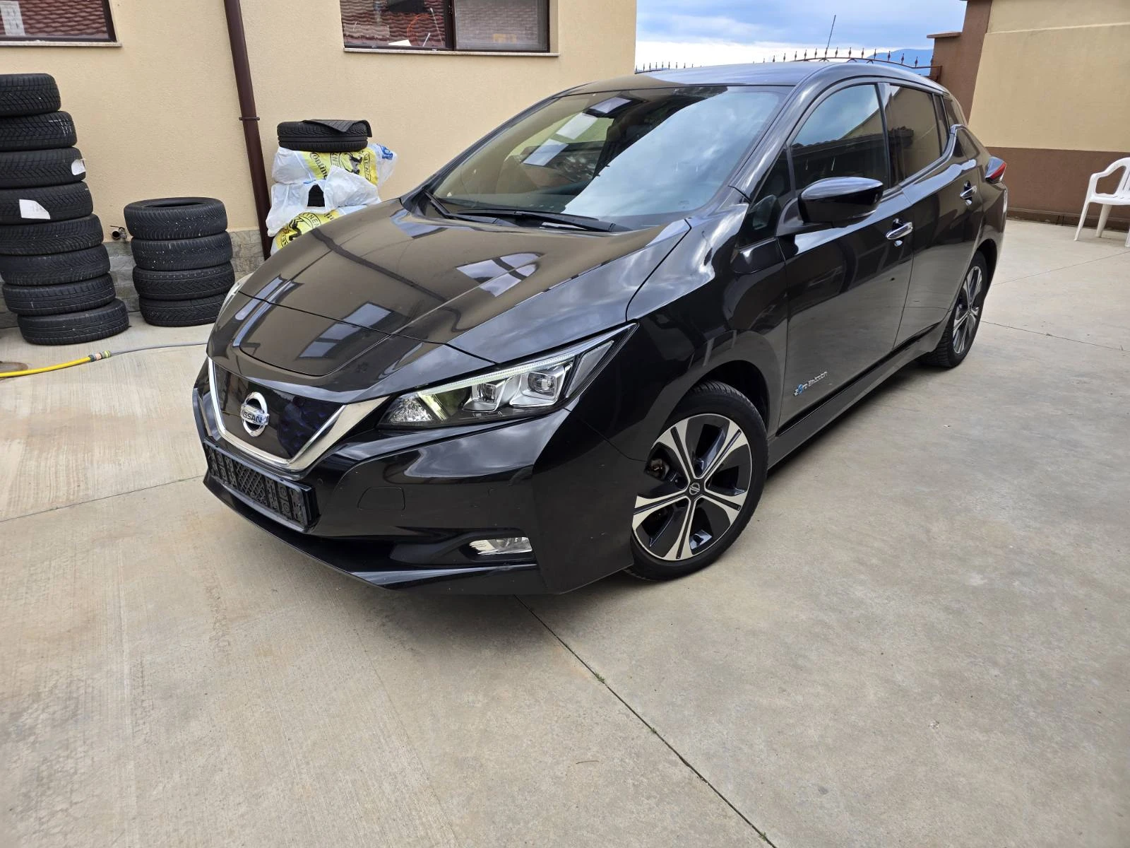 Nissan Leaf  40 kWh - изображение 3