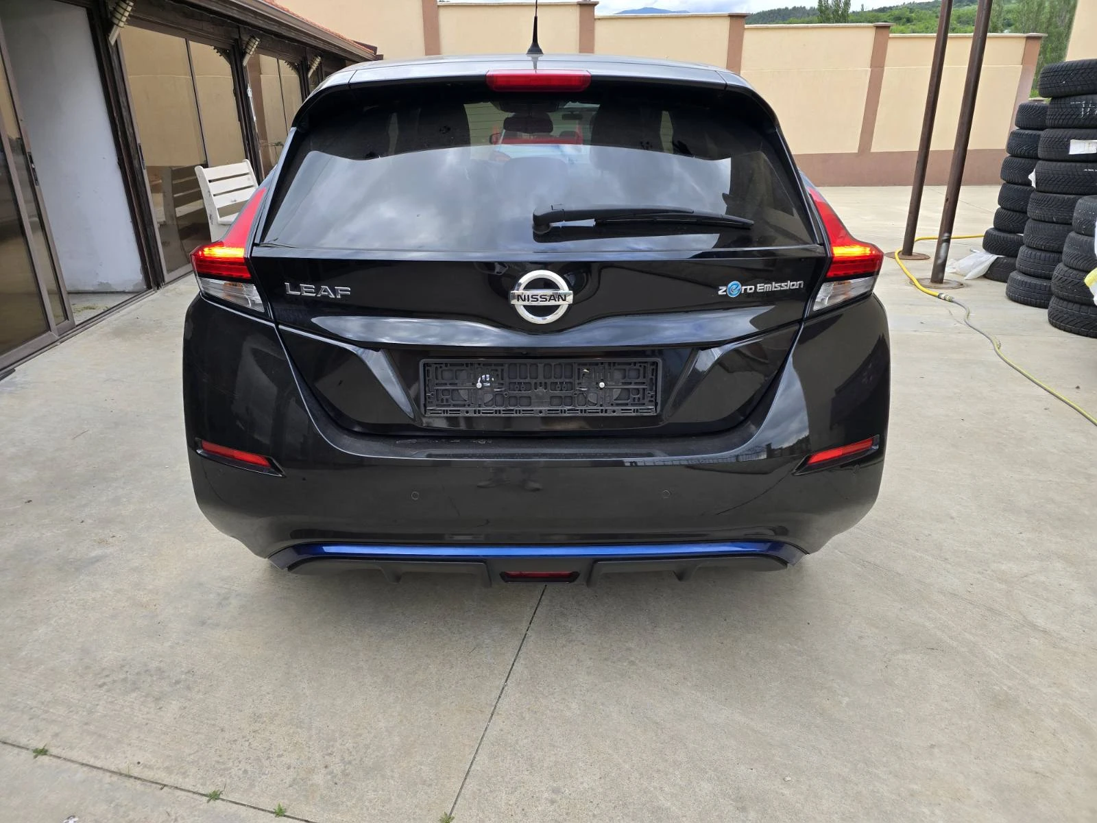 Nissan Leaf  40 kWh - изображение 6