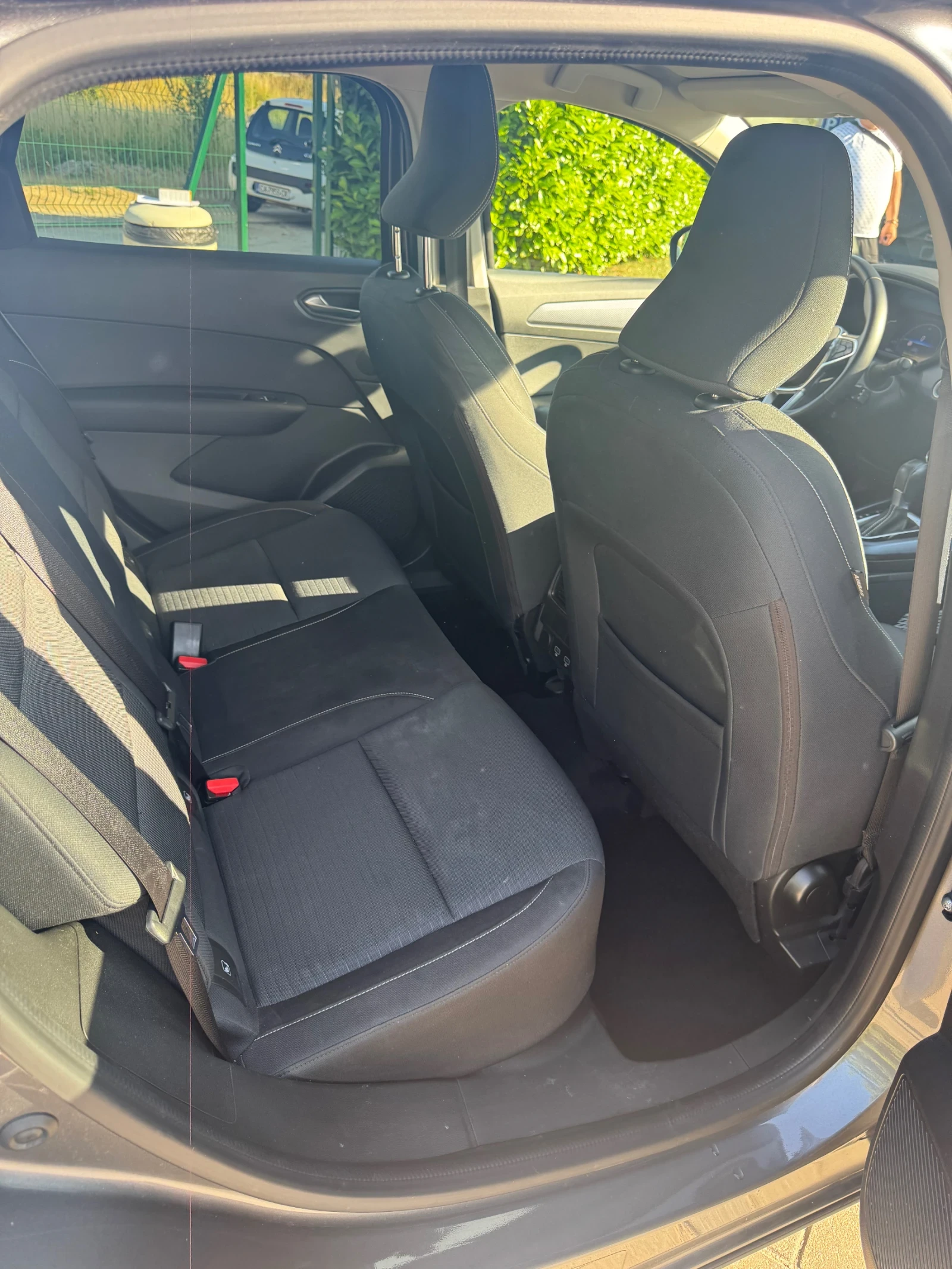 Renault Arkana 1.5 E-Tech 145 - изображение 7