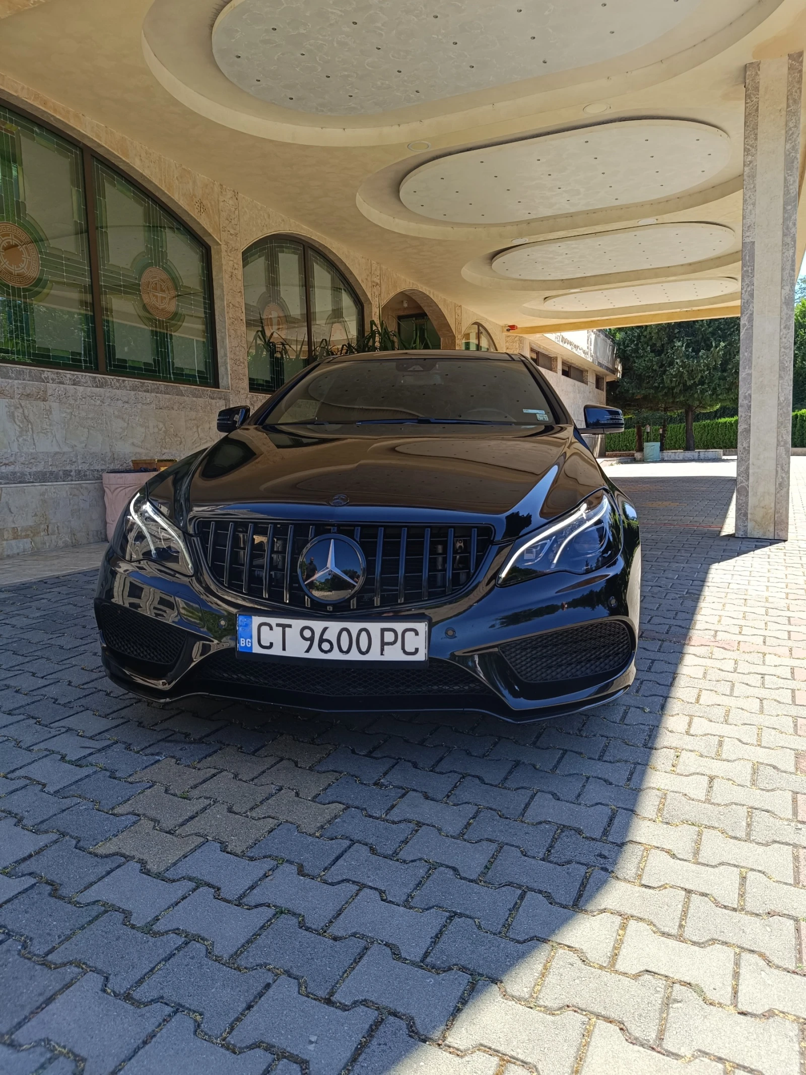 Mercedes-Benz E 350 Coupe CDI  BlueTEC 9G-Tronic AMG Пакет - изображение 2
