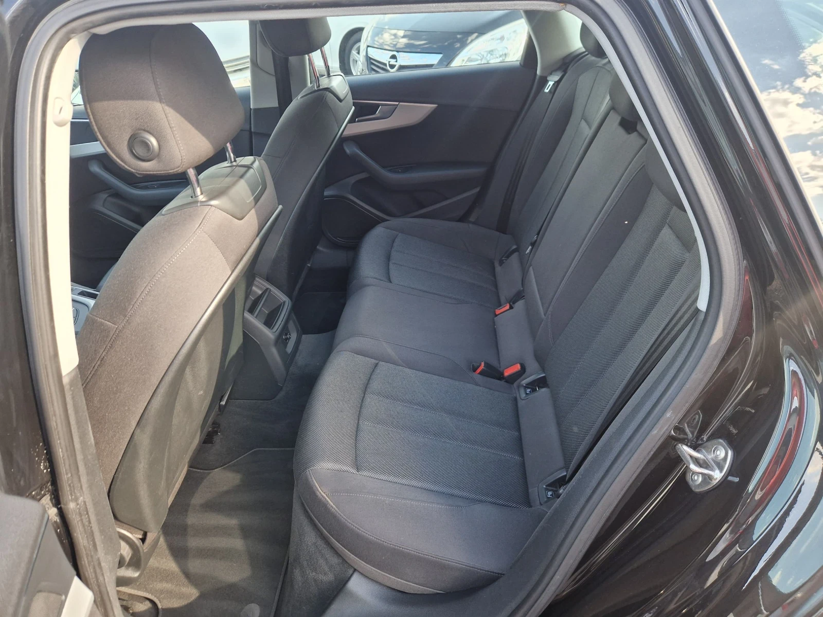 Audi A4 2.0TDI 150PS.AVANT ITALIA - изображение 10