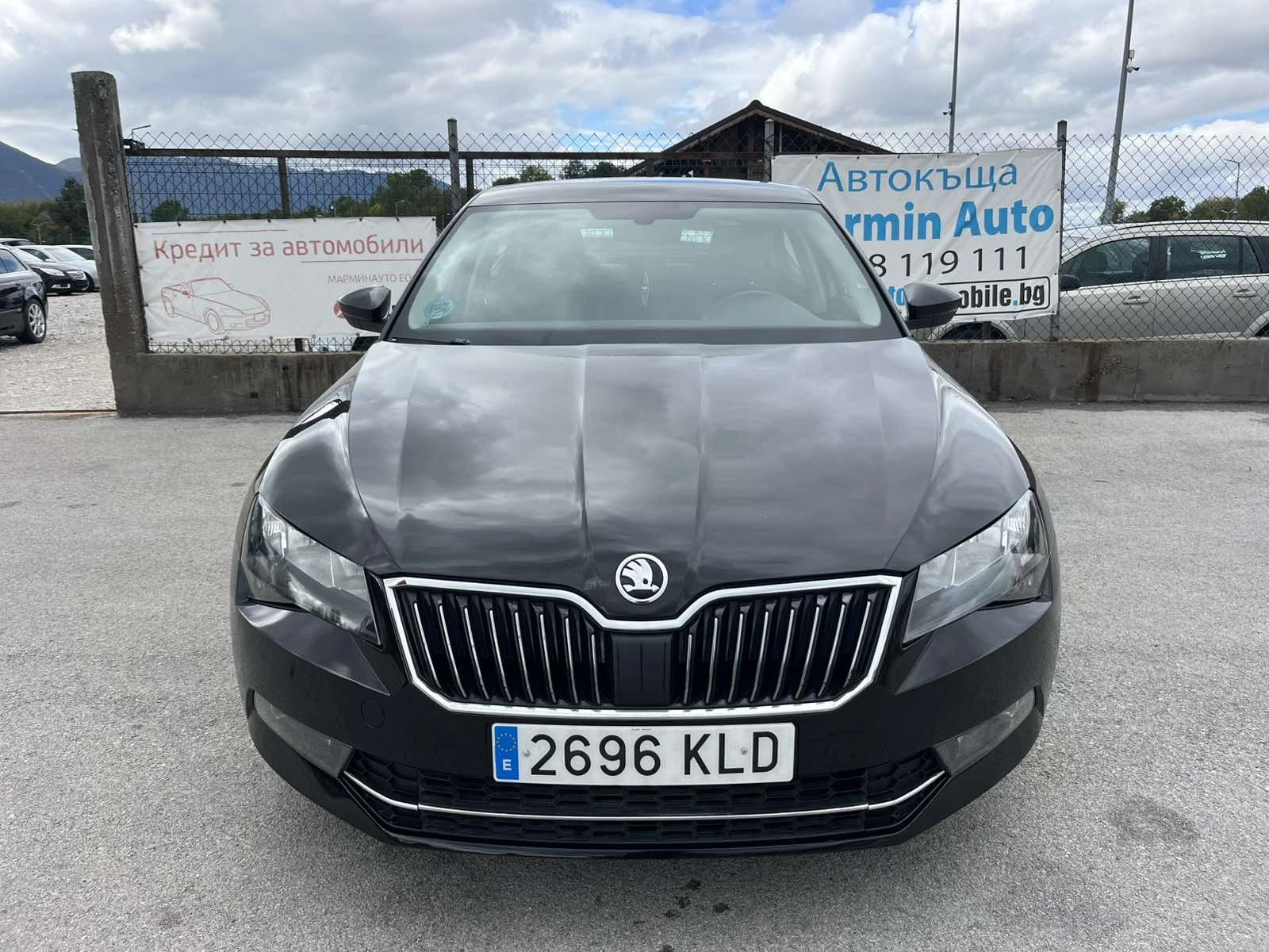 Skoda Superb 2.0TDI 150к 6 СКОРОСТИ EURO 6 DISTRONIK АВТОПИЛОТ  - изображение 2