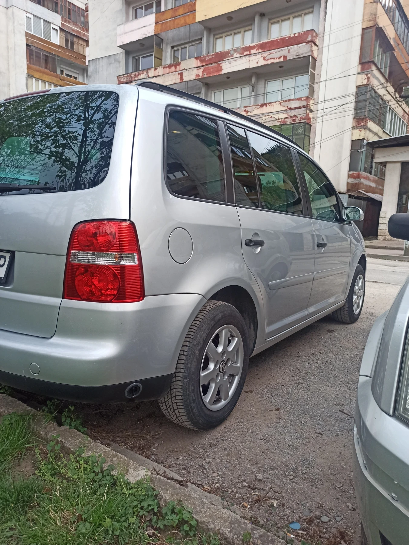 VW Touran, снимка 9 - Автомобили и джипове - 53830000