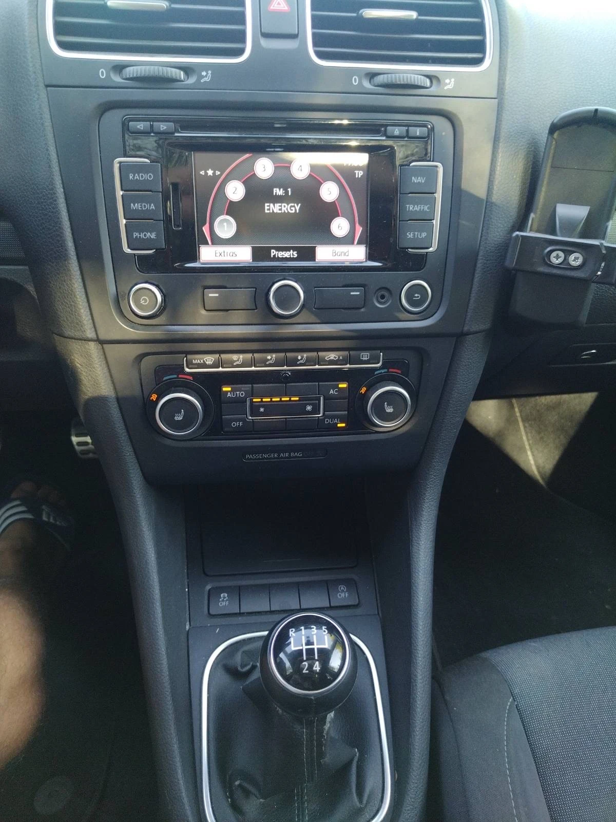 VW Golf, снимка 15 - Автомобили и джипове - 53844113