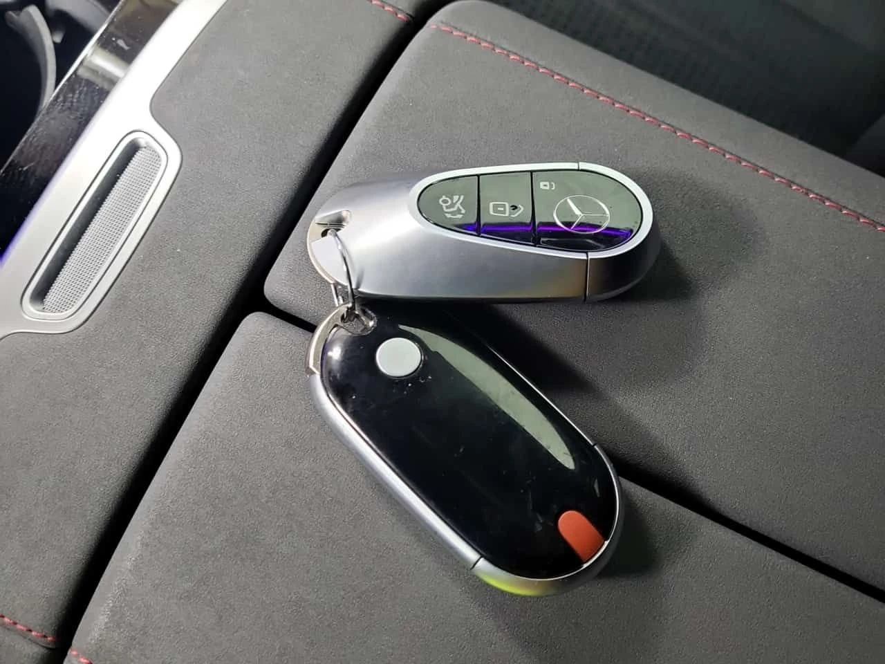 Mercedes-Benz EQS  450 | SUV | 4Matic | ДВА КЛЮЧА | DISTRONIC, снимка 8 - Автомобили и джипове - 53894187