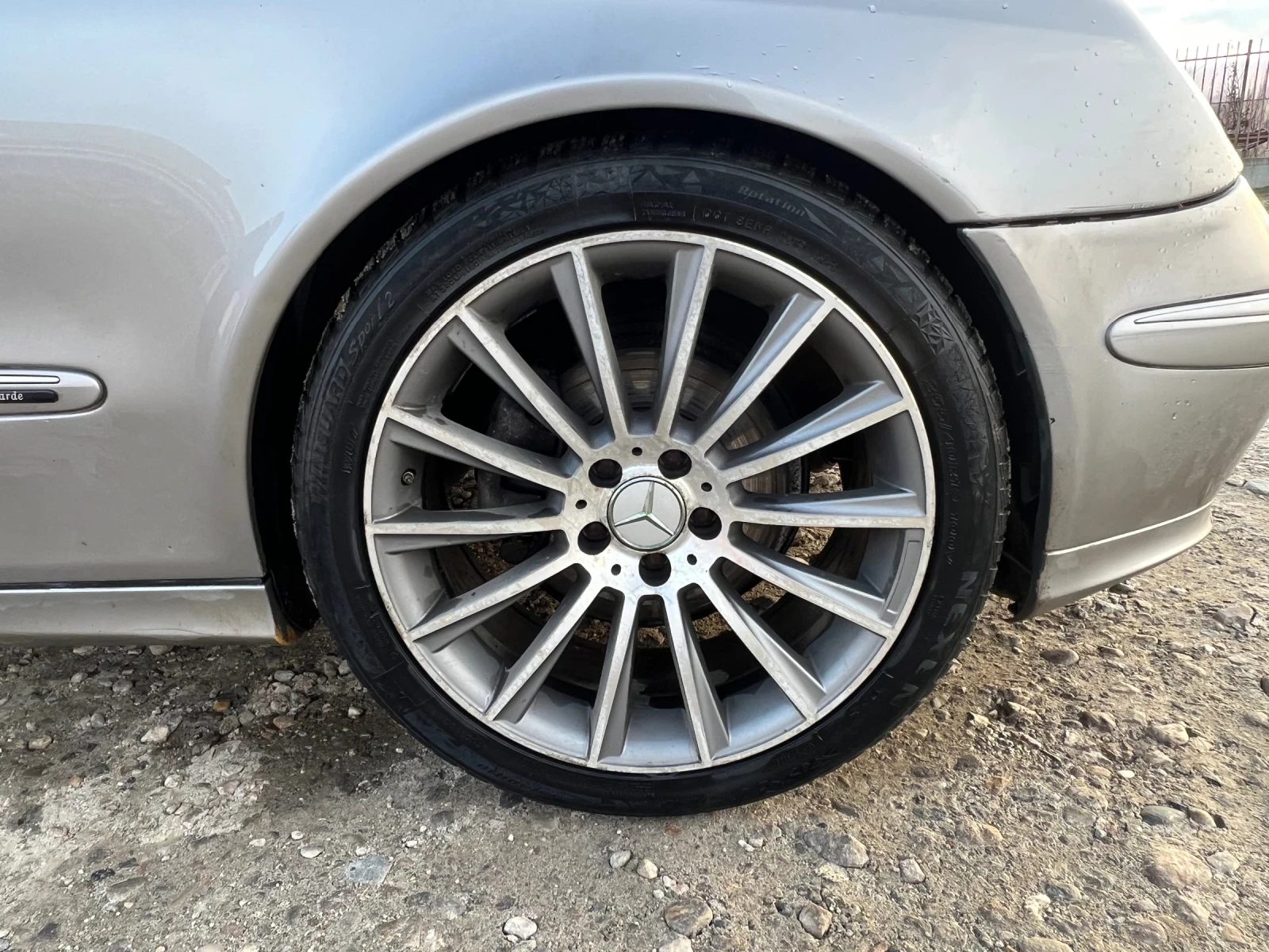 Mercedes-Benz E 270, снимка 7 - Автомобили и джипове - 53953037