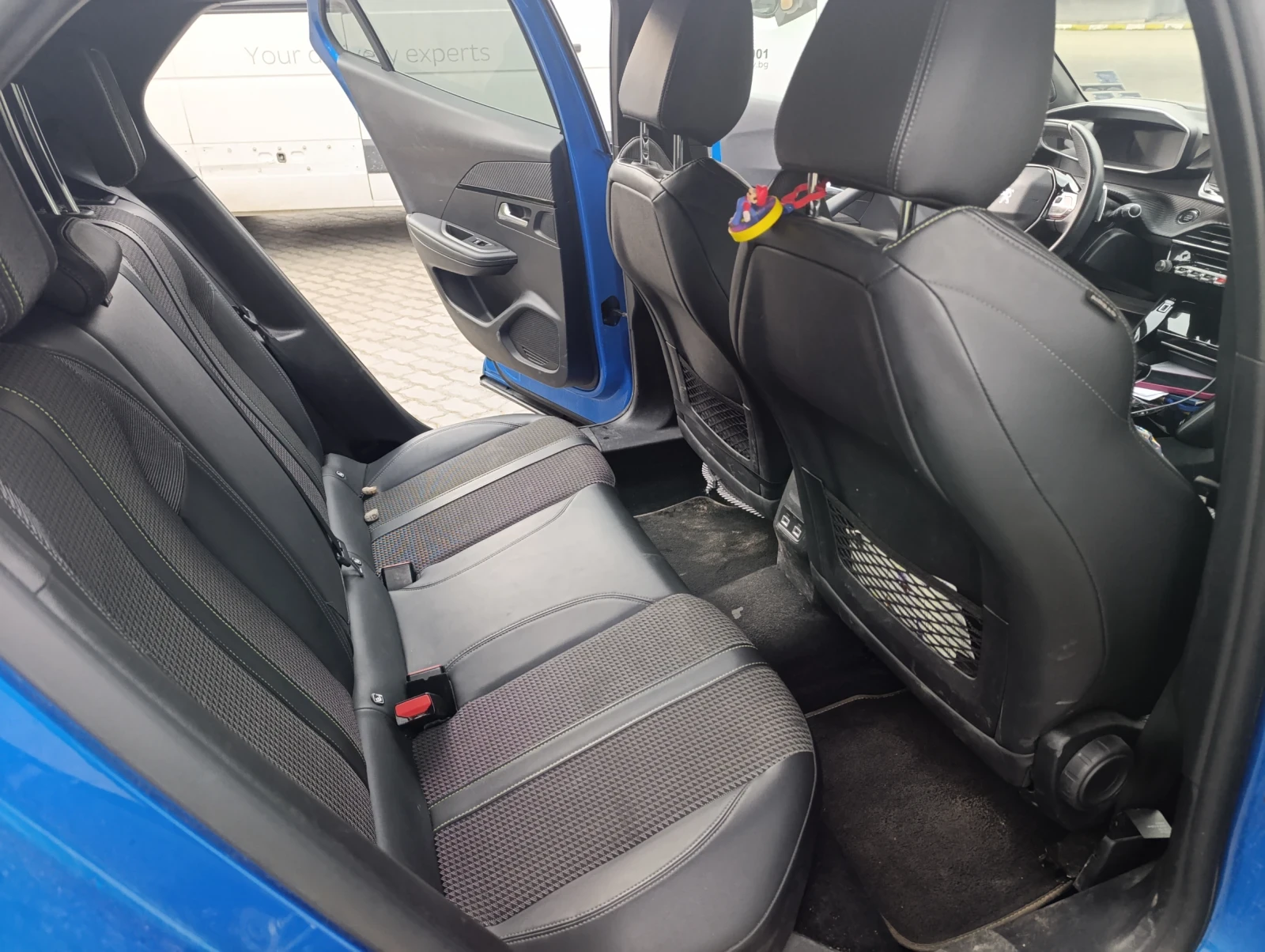 Peugeot 2008 1.5 BlueHDI, снимка 12 - Автомобили и джипове - 54240500