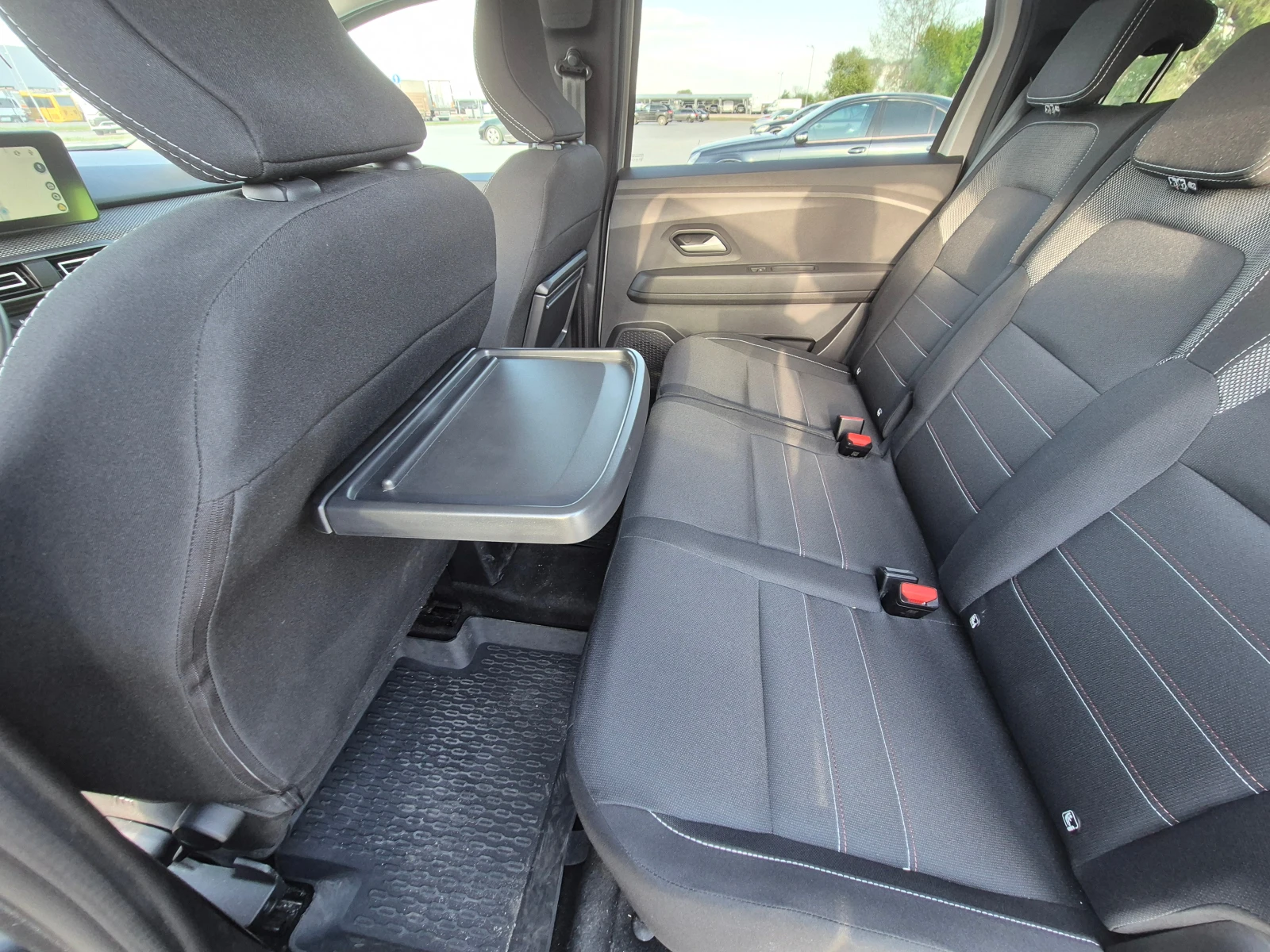 Dacia Jogger, снимка 13 - Автомобили и джипове - 54347720