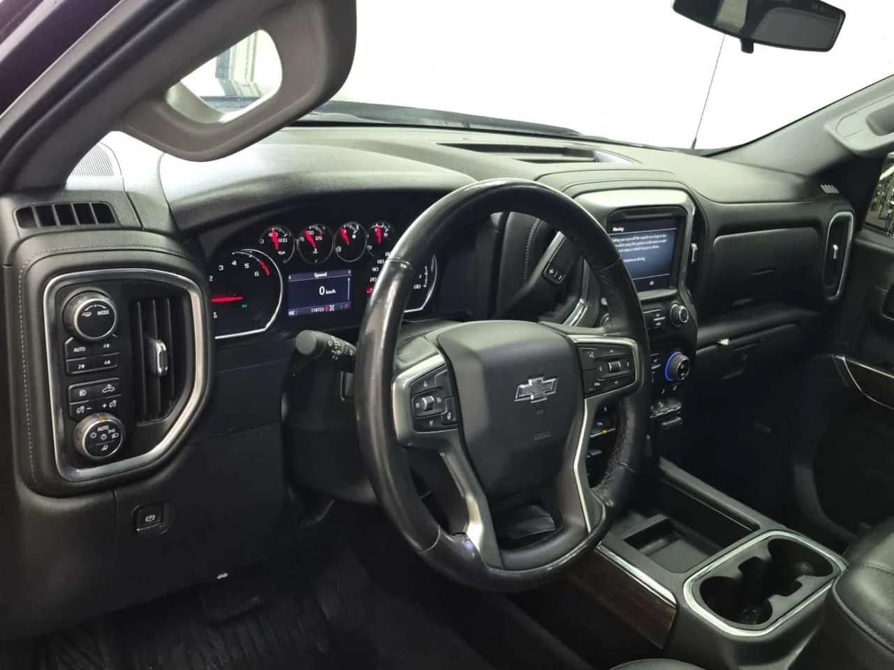 Chevrolet Silverado * LT Trail Boss * ЛИЦЕНЗИРАНО ПРЕДСТАВИТЕЛСТВО, снимка 9 - Автомобили и джипове - 54476857