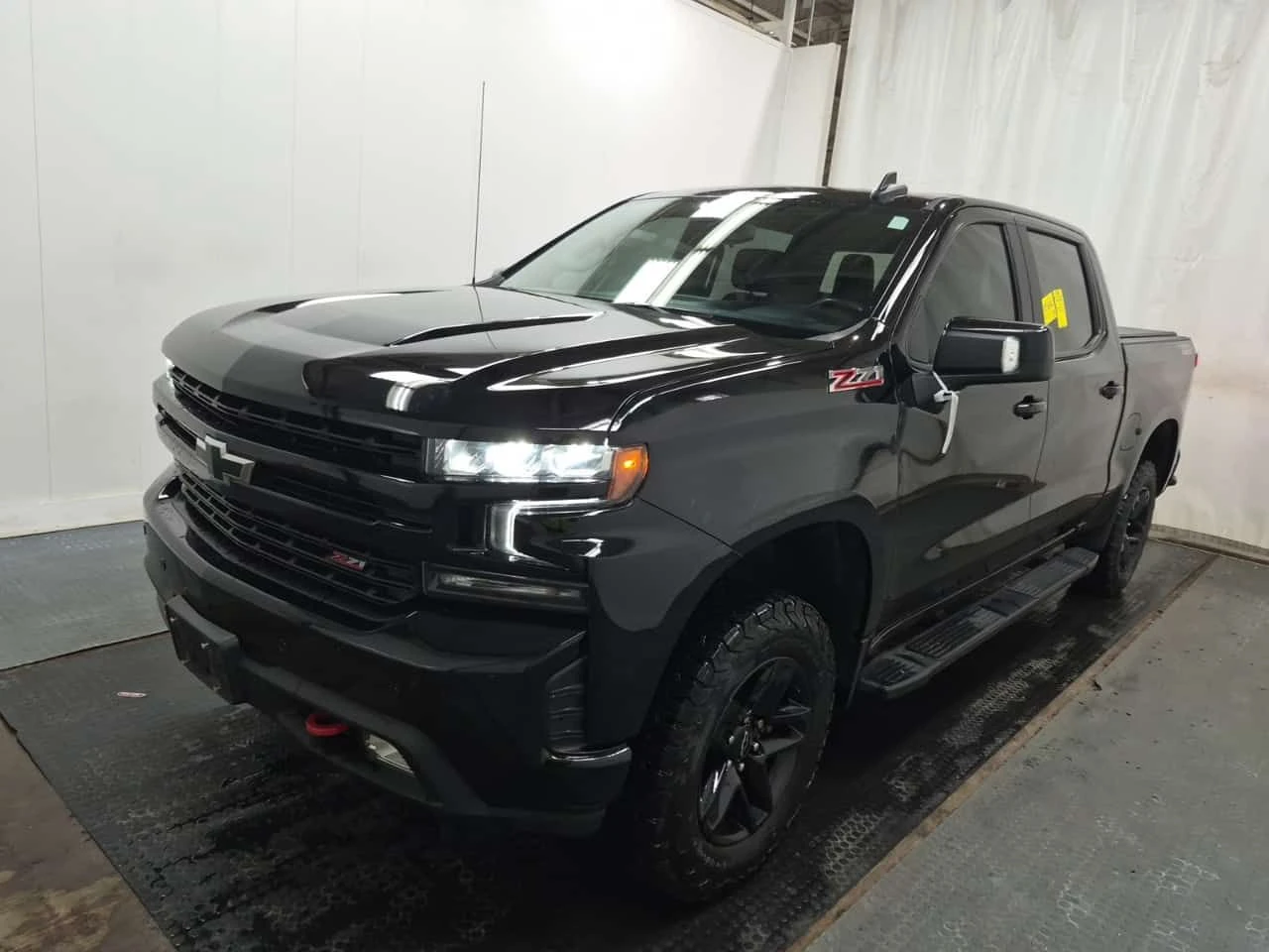 Chevrolet Silverado * LT Trail Boss * ЛИЦЕНЗИРАНО ПРЕДСТАВИТЕЛСТВО