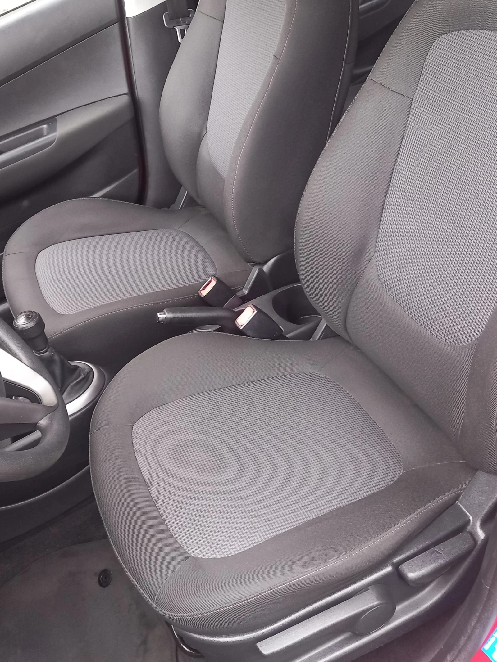 Hyundai I20 1.2i 16v Euro5, снимка 11 - Автомобили и джипове - 54482876