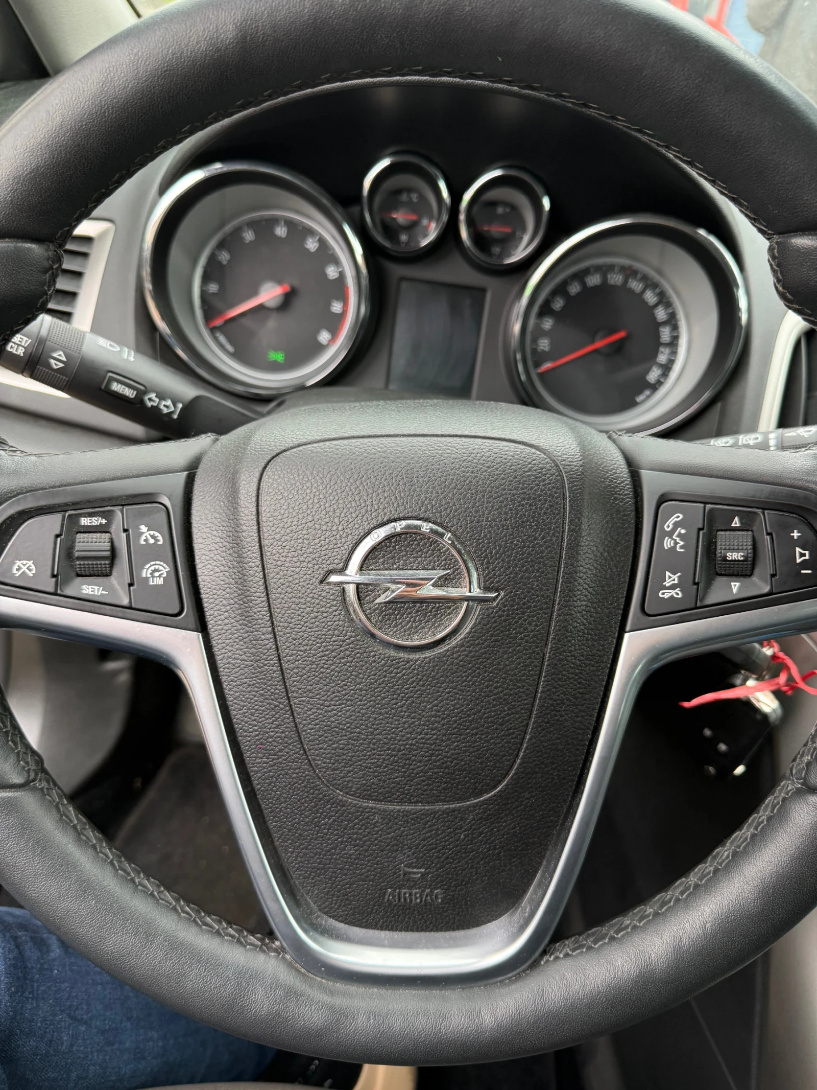 Opel Astra, снимка 10 - Автомобили и джипове - 54714759