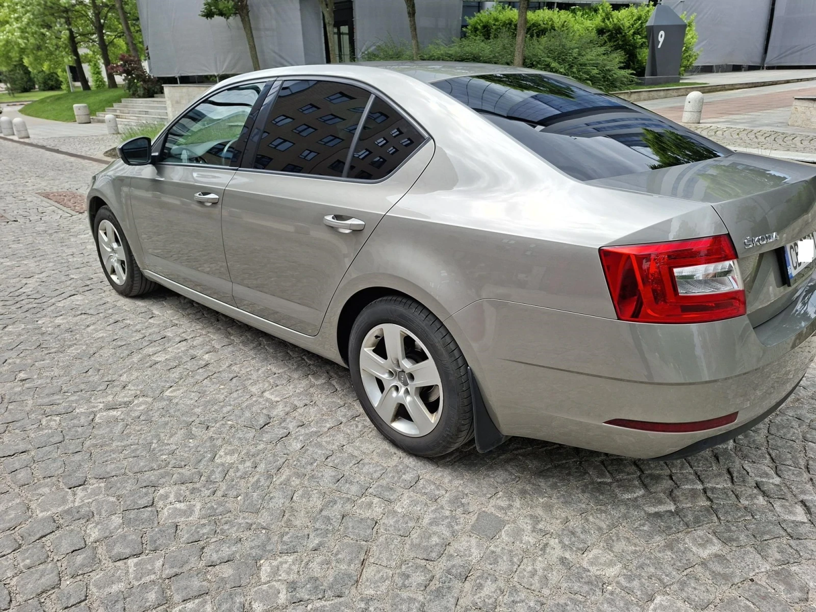 Skoda Octavia 2.0 TDI 150hp, снимка 4 - Автомобили и джипове - 54726367