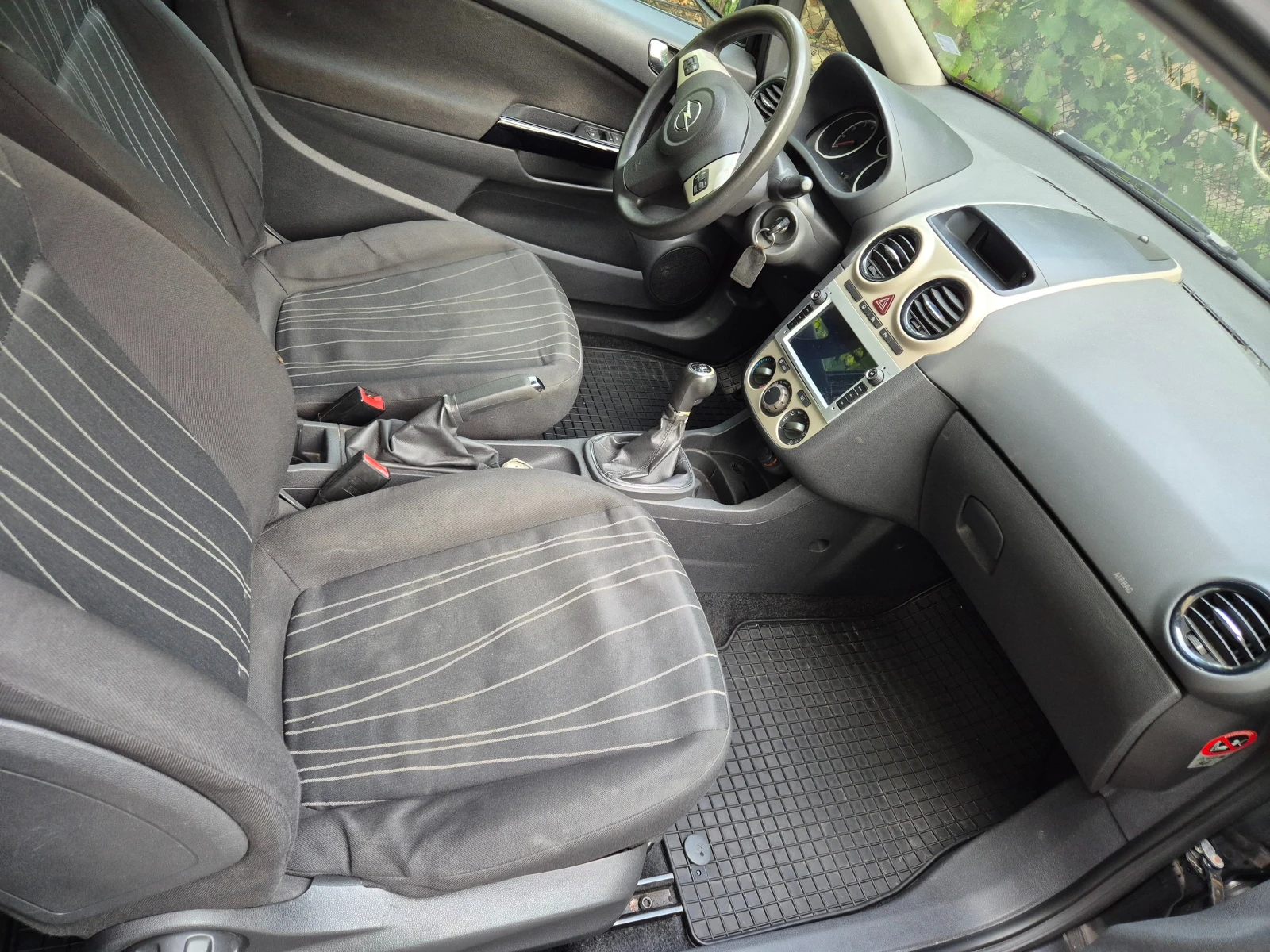 Opel Corsa, снимка 2 - Автомобили и джипове - 55448861