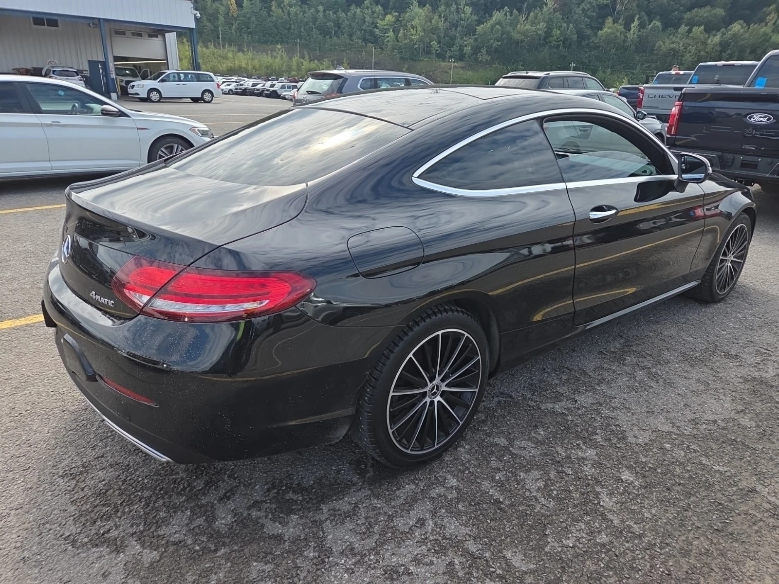 Mercedes-Benz C 300 * FACELIFT * 2 КЛЮЧА * ПОДГРЕВ * , снимка 3 - Автомобили и джипове - 56115174