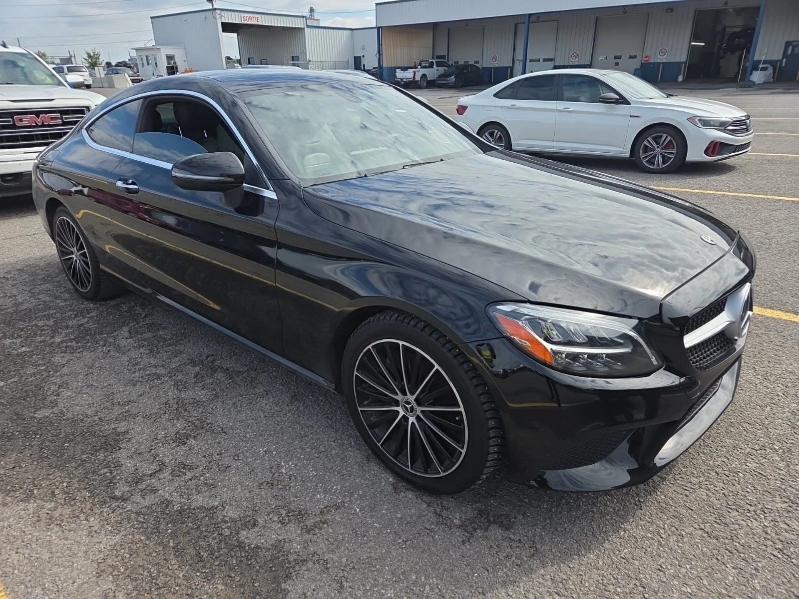 Mercedes-Benz C 300 * FACELIFT * 2 КЛЮЧА * ПОДГРЕВ * , снимка 2 - Автомобили и джипове - 56115174