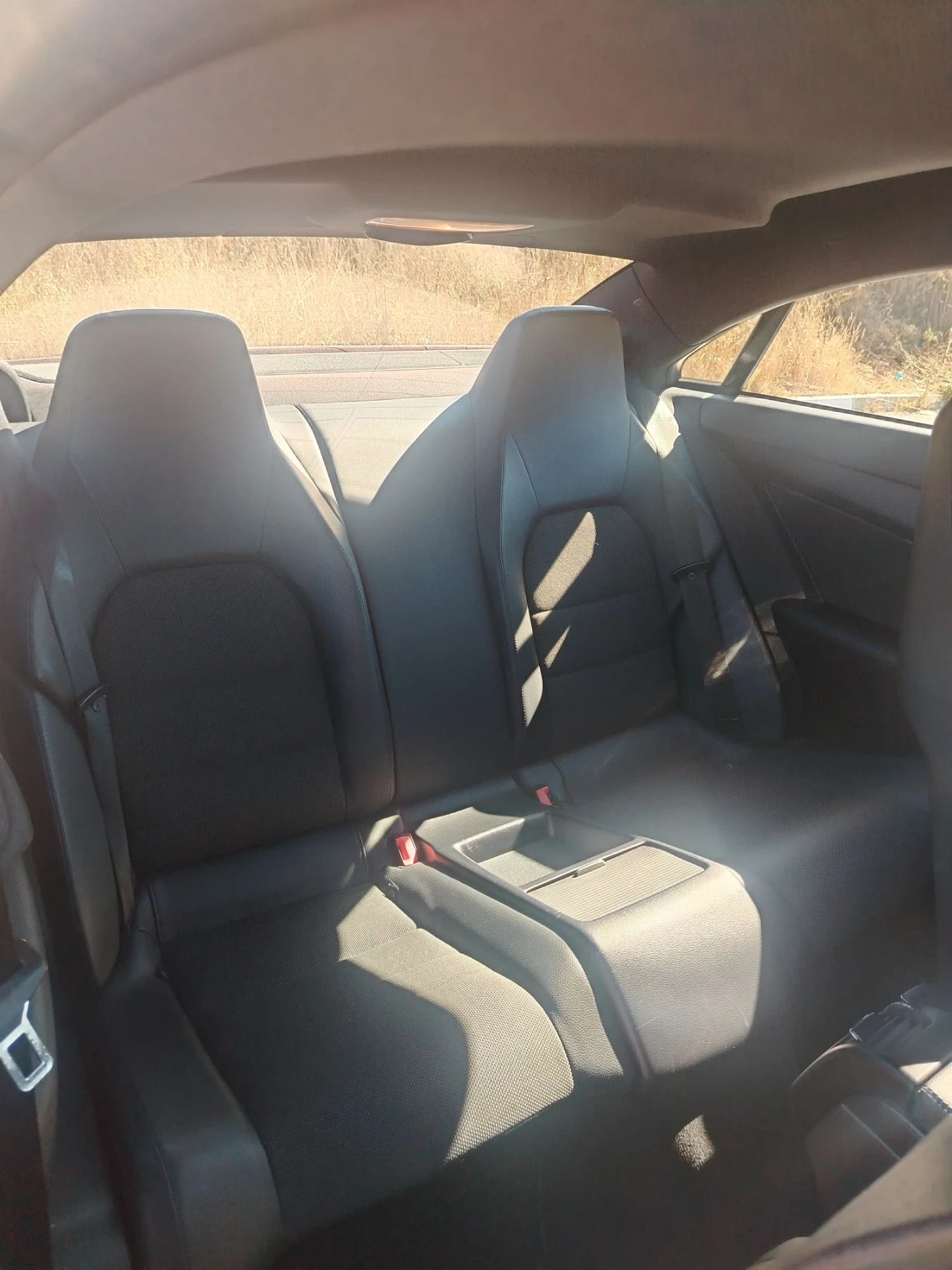 Mercedes-Benz E 220, снимка 12 - Автомобили и джипове - 56359489
