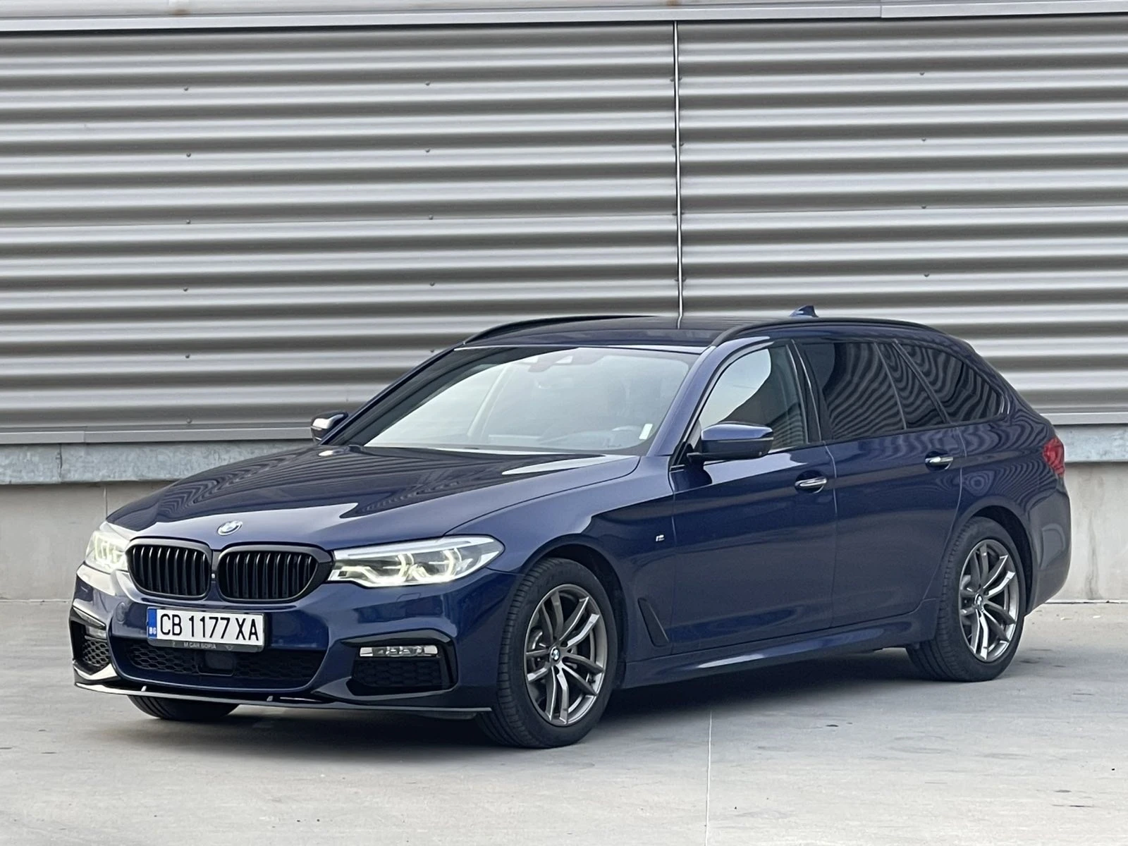 BMW 520 M x drive, снимка 8 - Автомобили и джипове - 56467810