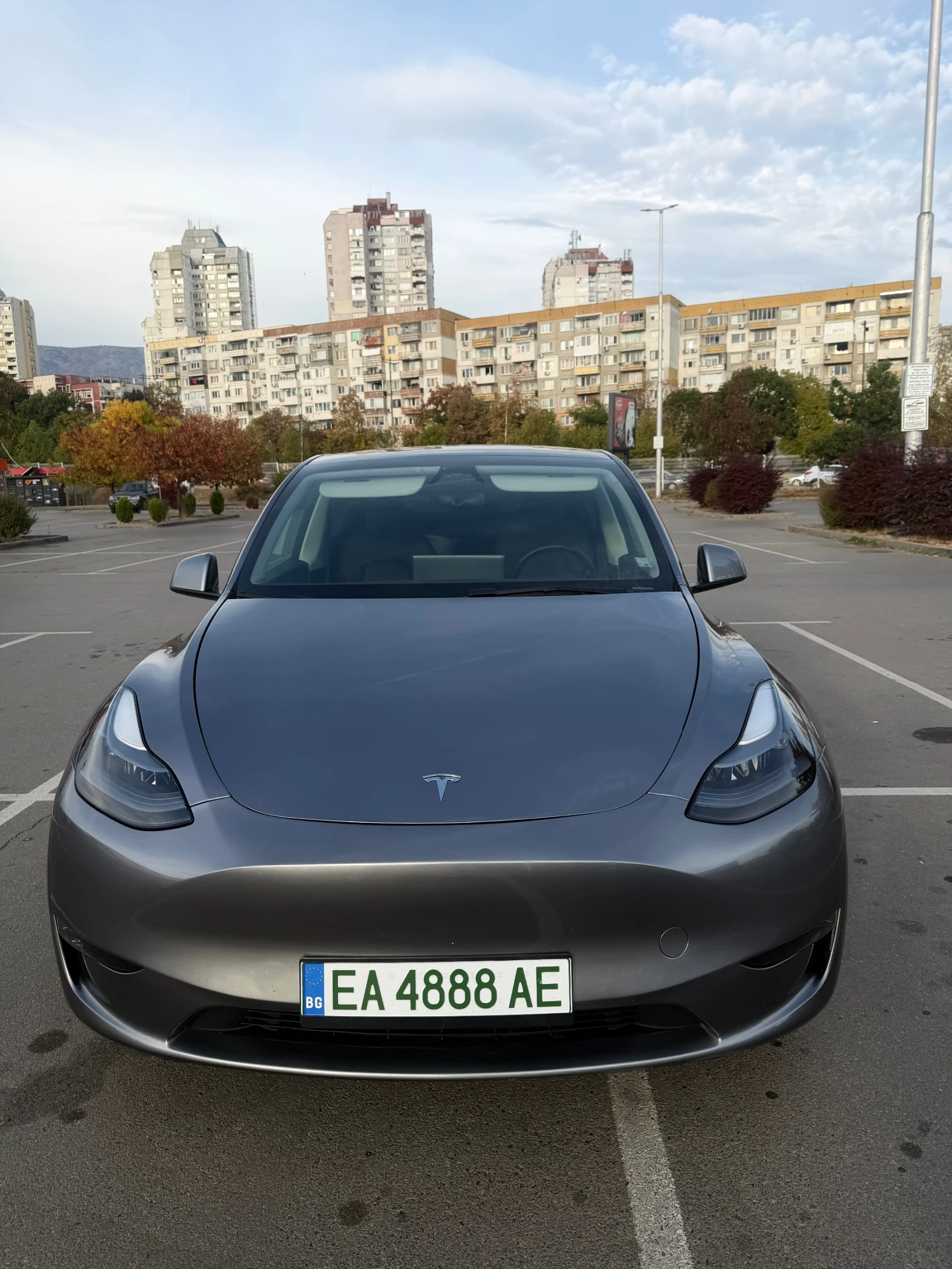 Tesla Model Y DMLR 2025 Acceleration boost 21000km, снимка 2 - Автомобили и джипове - 56535546