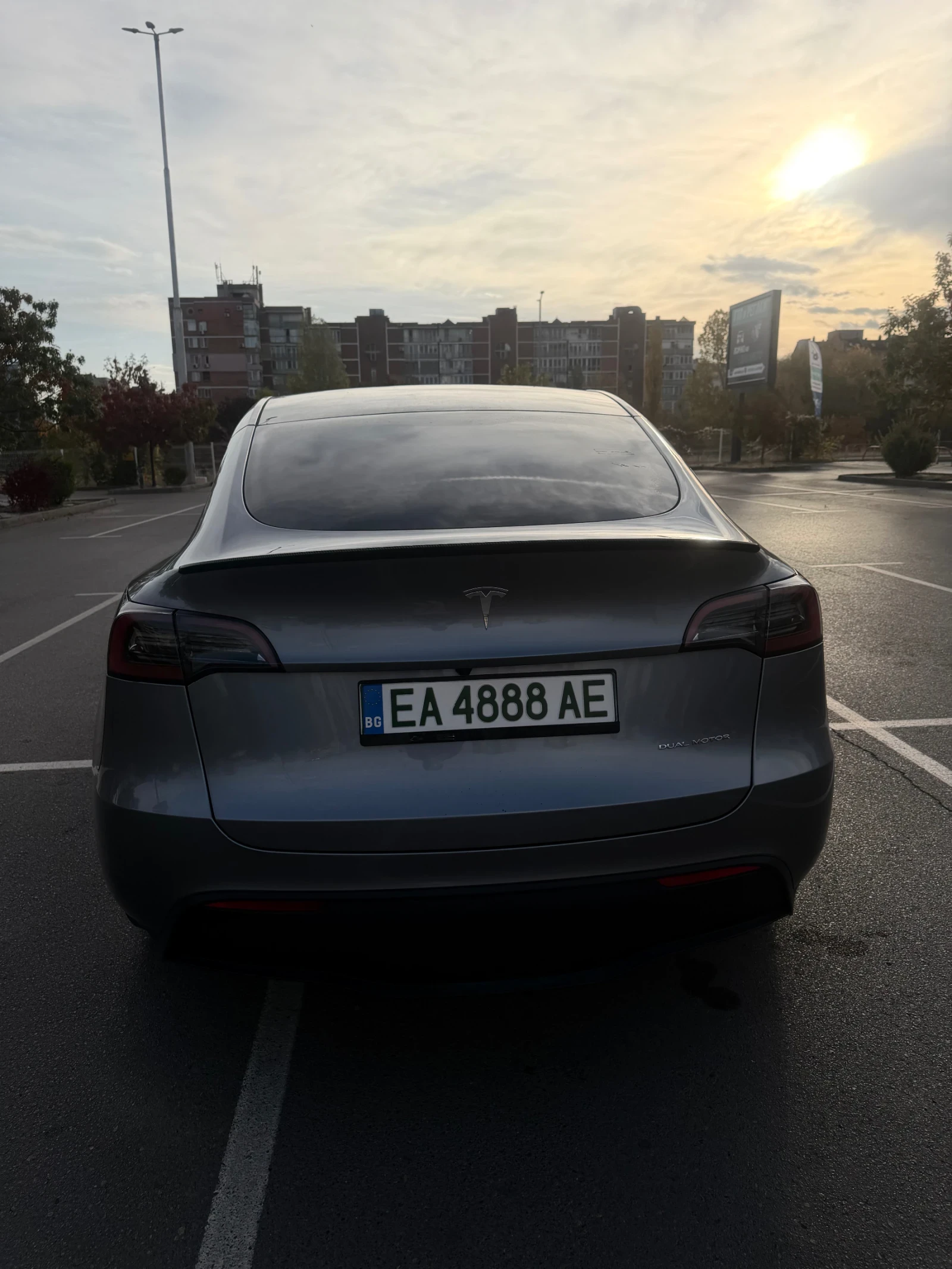 Tesla Model Y DMLR 2025 Acceleration boost 21000km, снимка 6 - Автомобили и джипове - 56535546