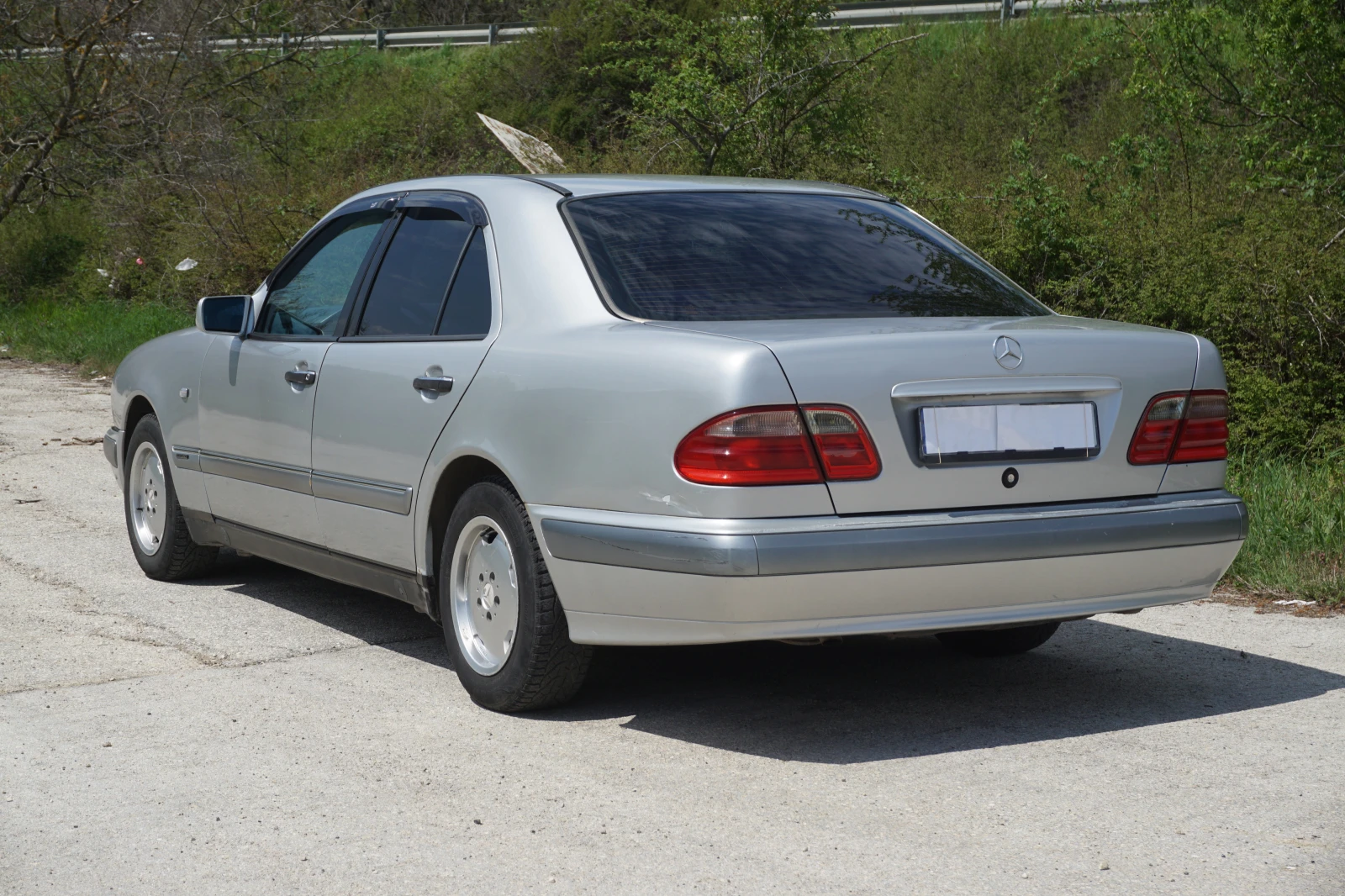 Mercedes-Benz E 200 Bilstein B8 Performance Plus, снимка 4 - Автомобили и джипове - 56595206