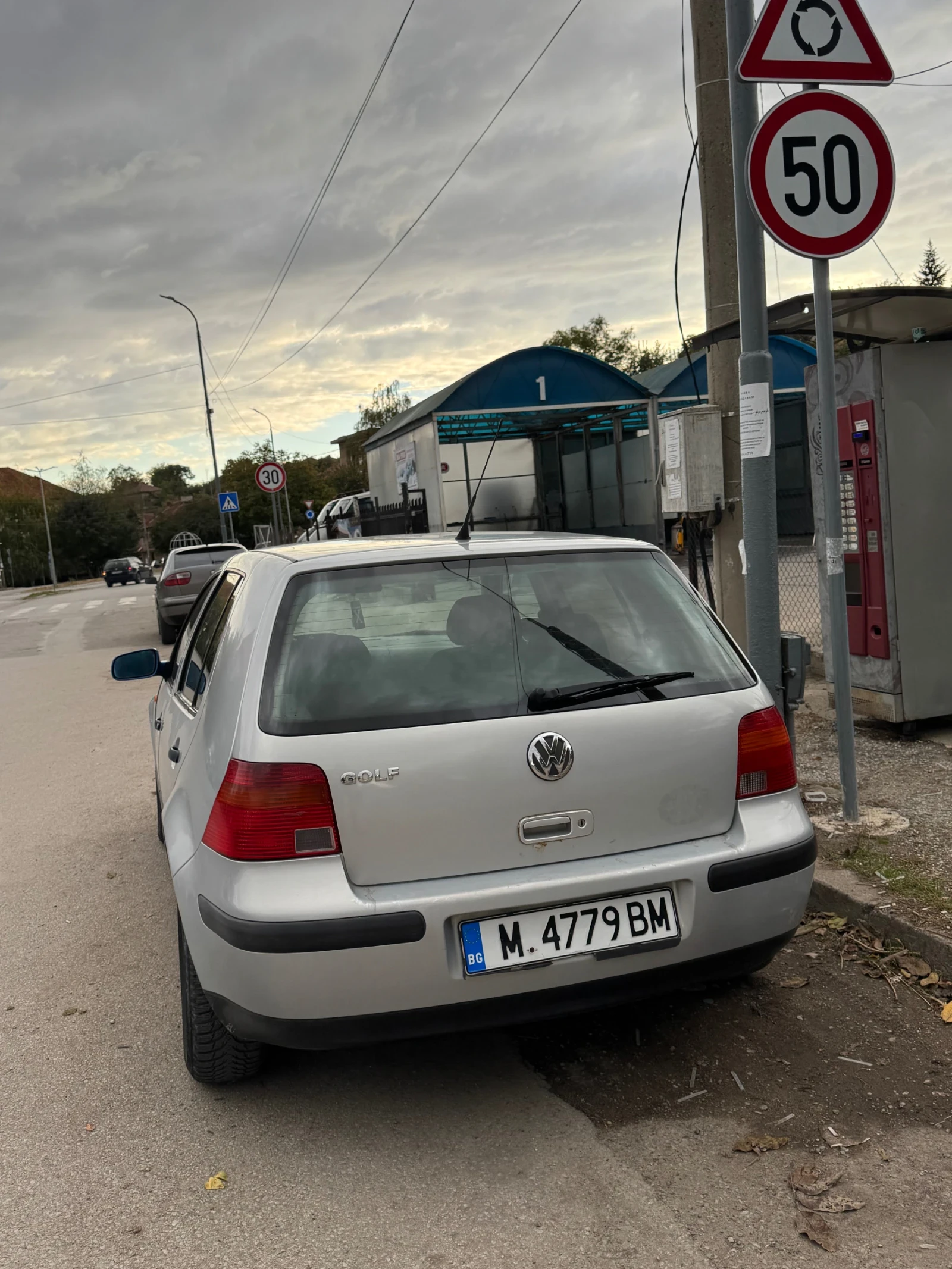 VW Golf, снимка 2 - Автомобили и джипове - 56682224