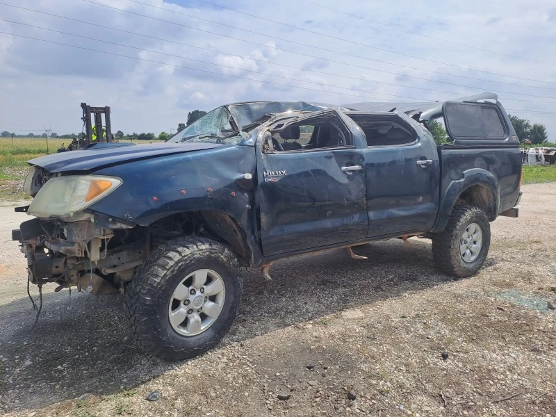 Toyota Hilux 3.0D4D, снимка 3 - Автомобили и джипове - 46560692