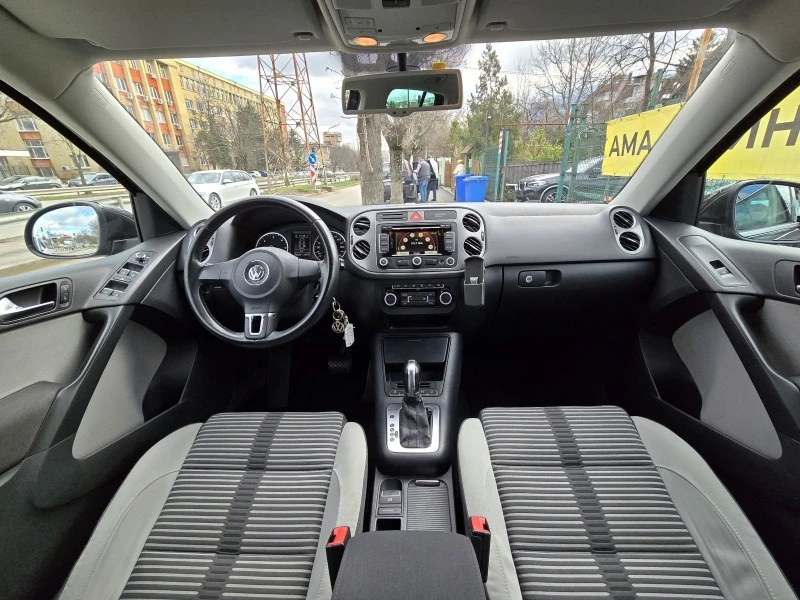 VW Tiguan 2.0 TDI HIGHLINE/4X4/AUTO, снимка 13 - Автомобили и джипове - 44665652