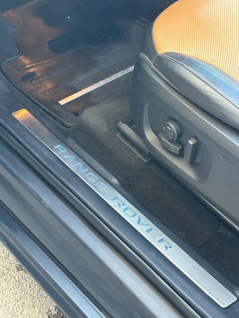 Land Rover Evoque Cabriolet, снимка 14 - Автомобили и джипове - 52627570