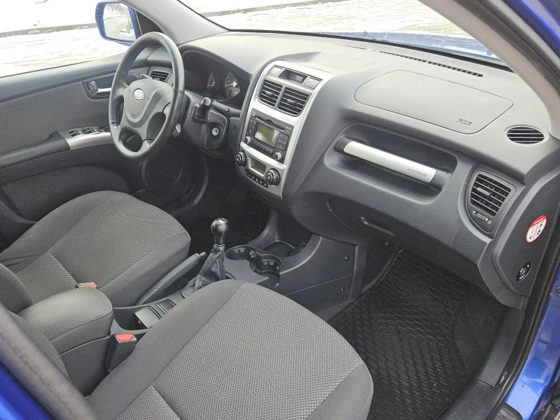 Kia Sportage 2.0i---140кс., снимка 15 - Автомобили и джипове - 53087553