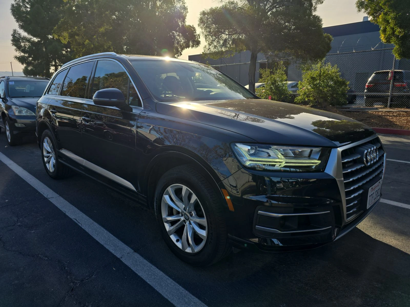 Audi Q7 1ВИ СОБСТВЕНИК* PREMIUM PLUS* BOSE* PANO* ОБДУХ*  - изображение 3