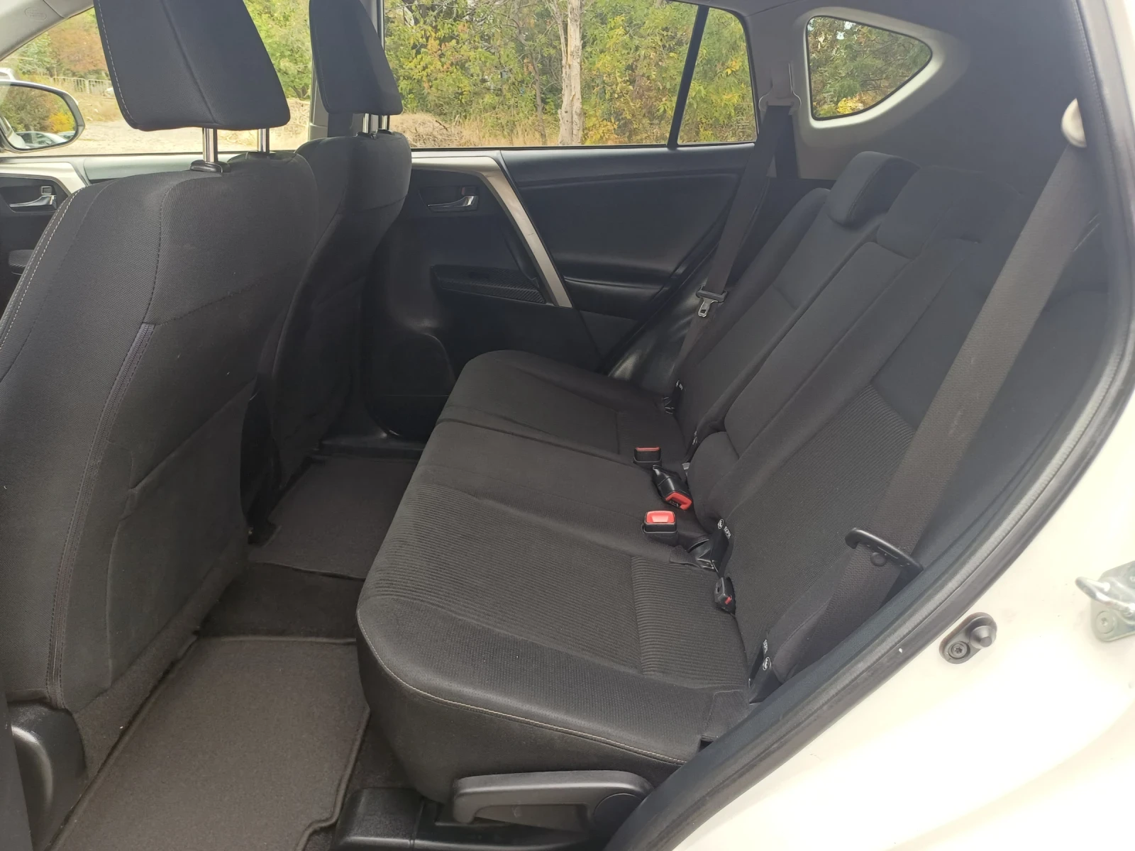 Toyota Rav4 2.0D4D AWD WHITE EDITION | Mobile.bg   11