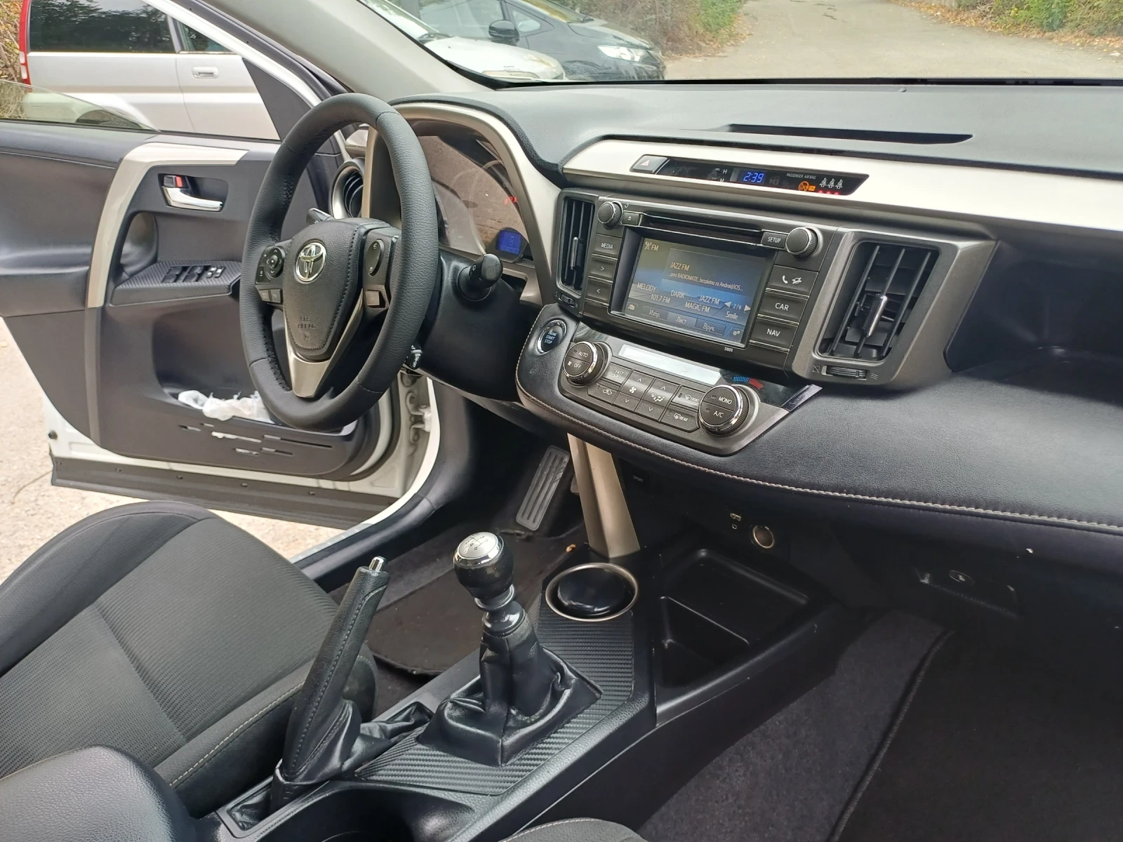 Toyota Rav4 2.0D4D AWD WHITE EDITION | Mobile.bg   15