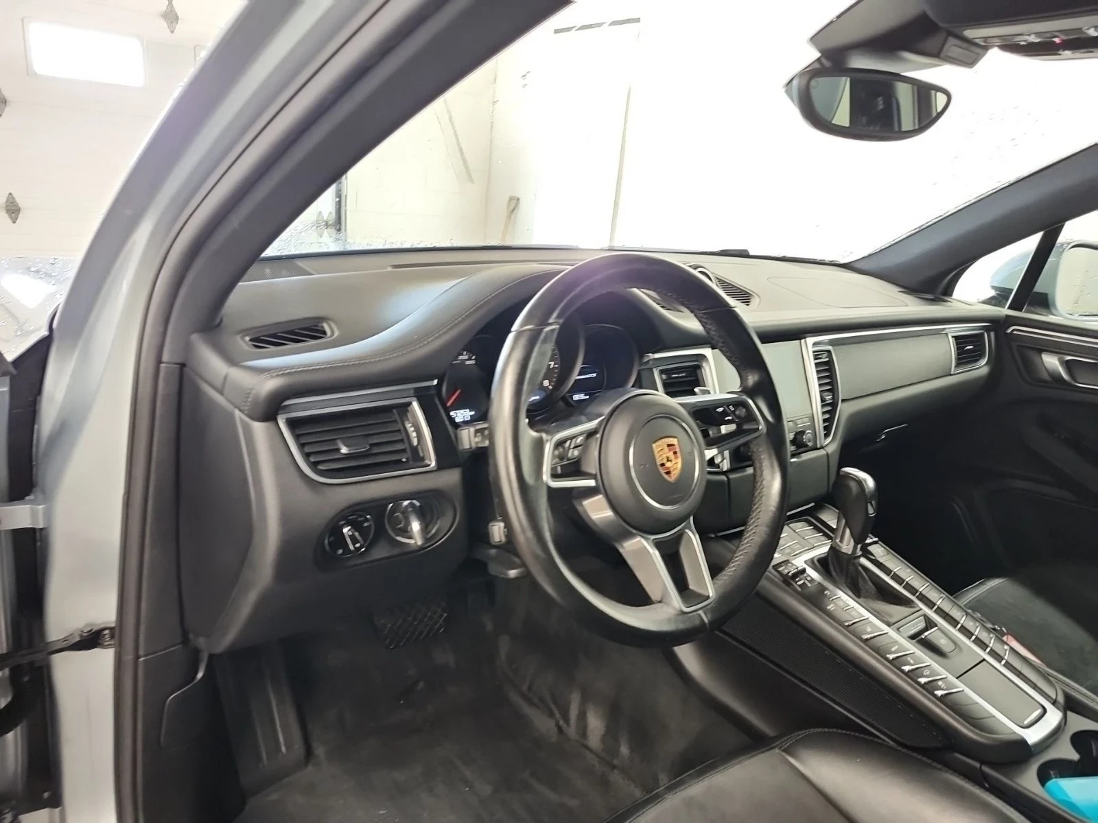 Porsche Macan GTS* Камера* Пано* Подгрев* Обдух - изображение 5