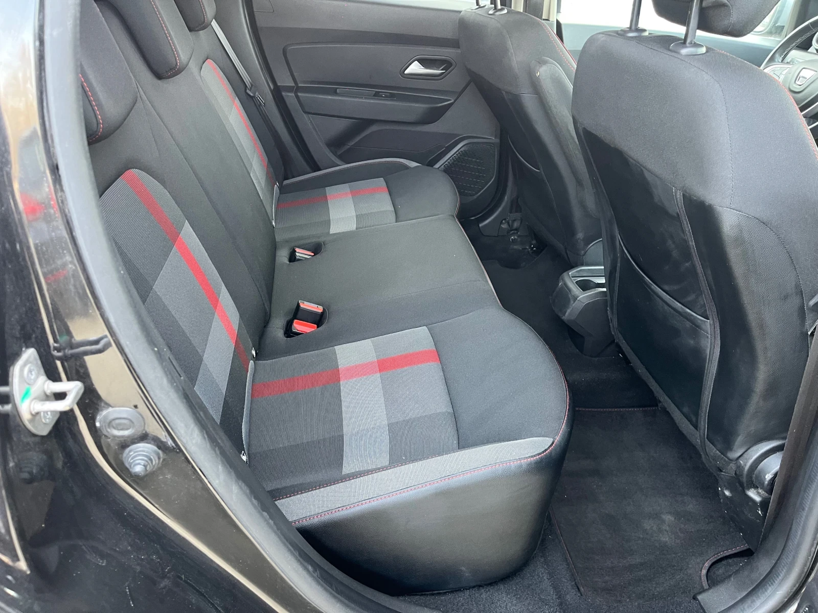 Dacia Duster 4�4 | Mobile.bg � ����������� 11