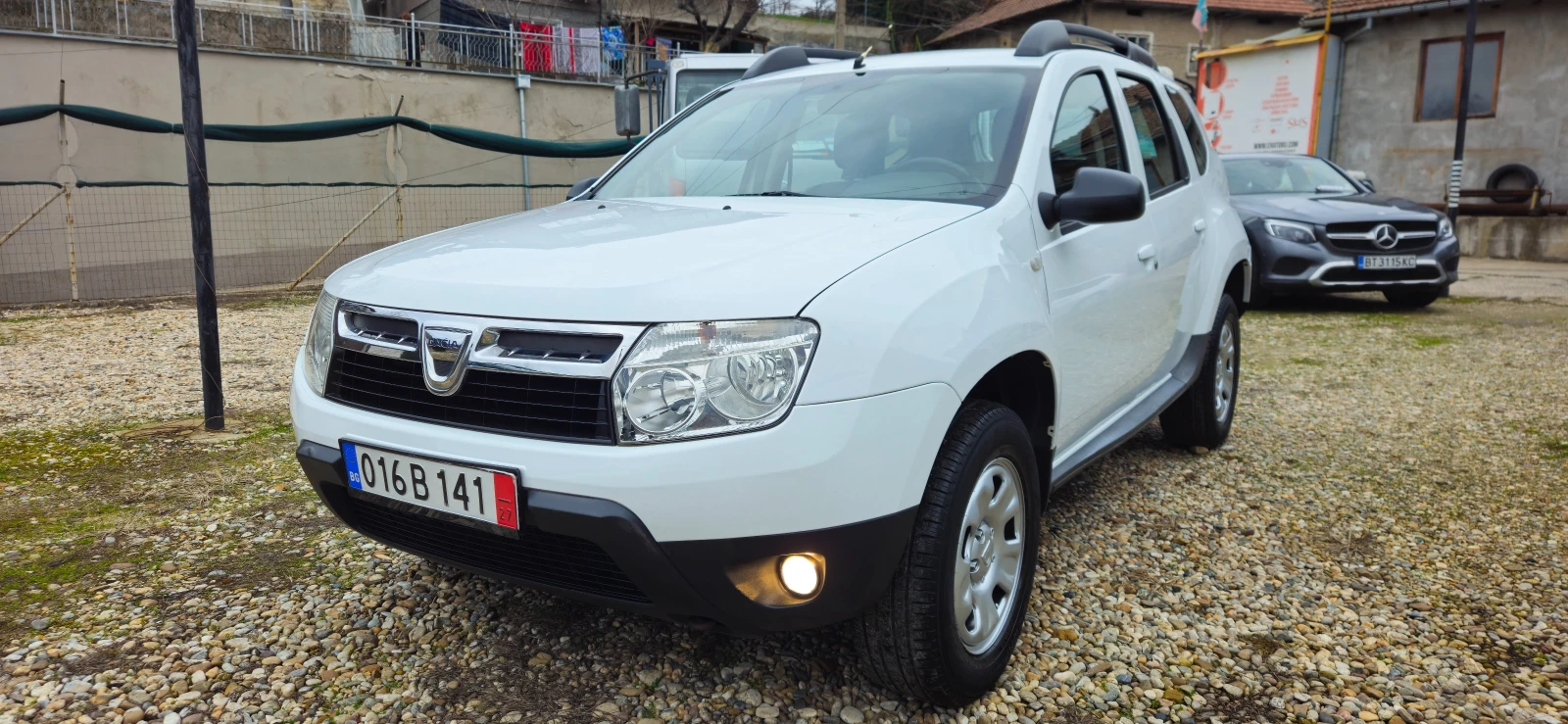 Dacia Duster 1, 6i* ЕВРО5* ГАЗОВ ИНЖЕКЦИОН* 2013г* КЛИМАТИК* ТО - изображение 4