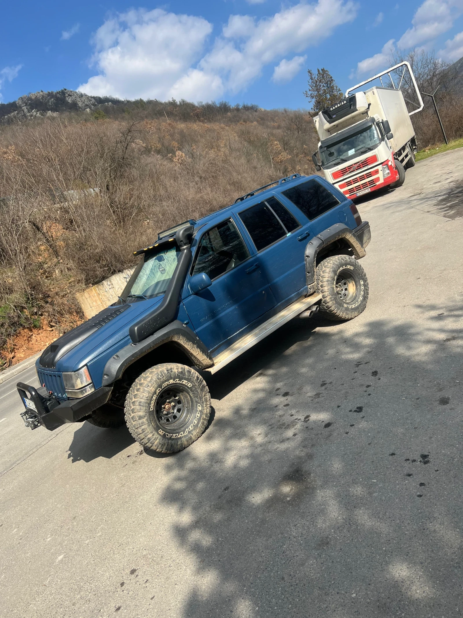 Jeep Grand cherokee 5.2 бензин, снимка 3 - Автомобили и джипове - 53798190