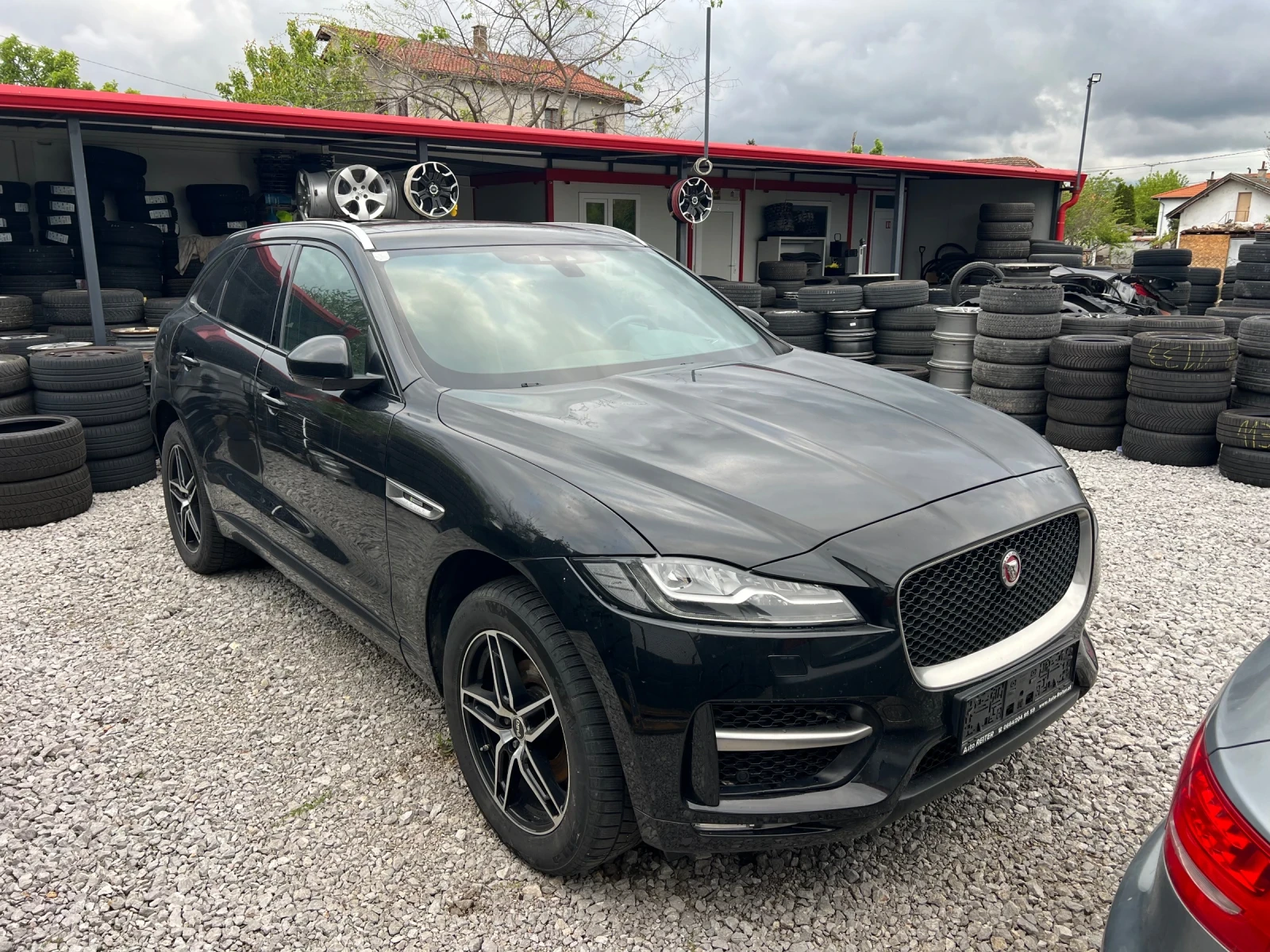 Jaguar F-PACE 2.0 180 евро 6 проблем в мотора нов внос австрия, снимка 5 - Автомобили и джипове - 54414933