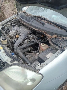 Renault Scenic Хечбек, снимка 2