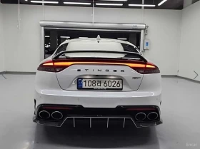 Kia Stinger 3.3TURBO* * AWD* * 83000KM!!!, снимка 3