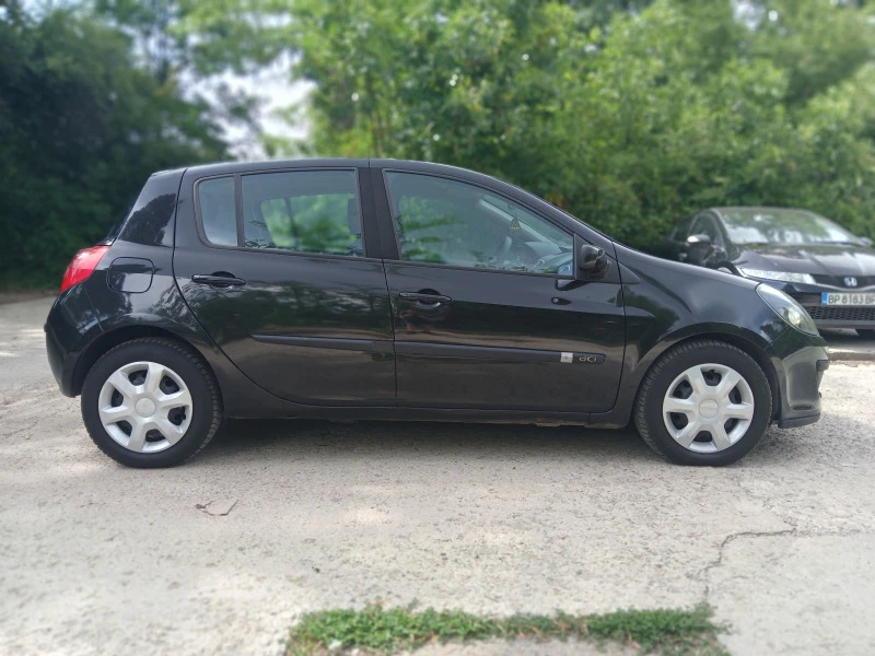 Renault Clio 1.5 Dci, снимка 7 - Автомобили и джипове - 46446355