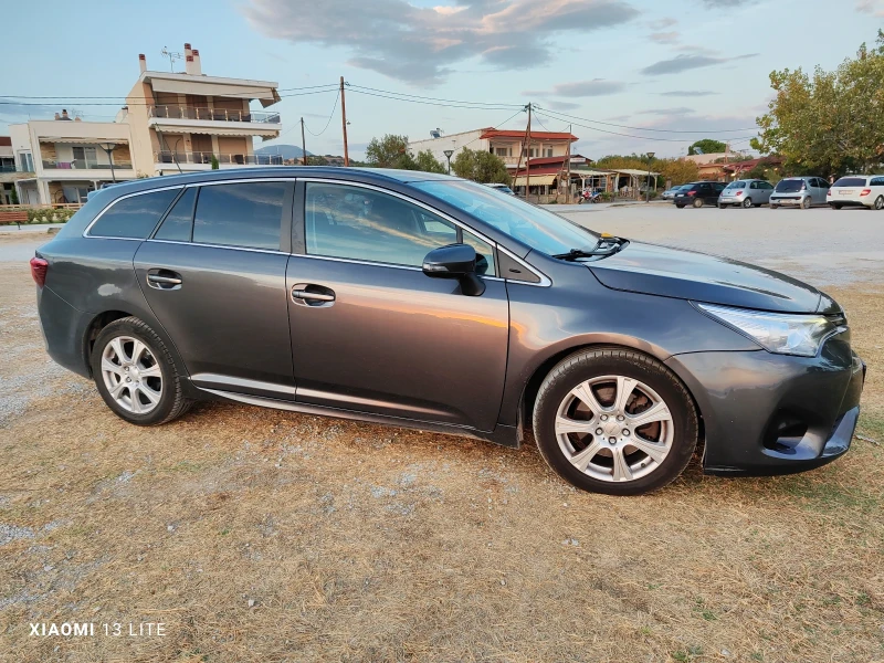 Toyota Avensis, снимка 4 - Автомобили и джипове - 47266705