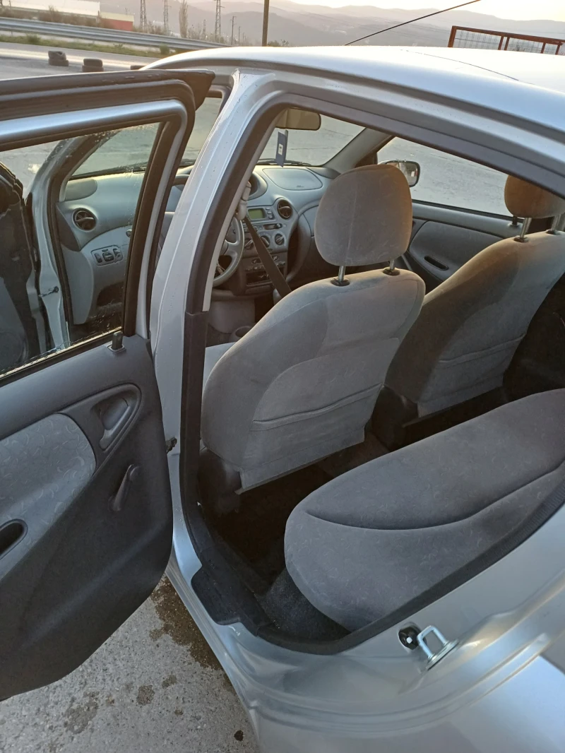 Toyota Yaris, снимка 4 - Автомобили и джипове - 48159810