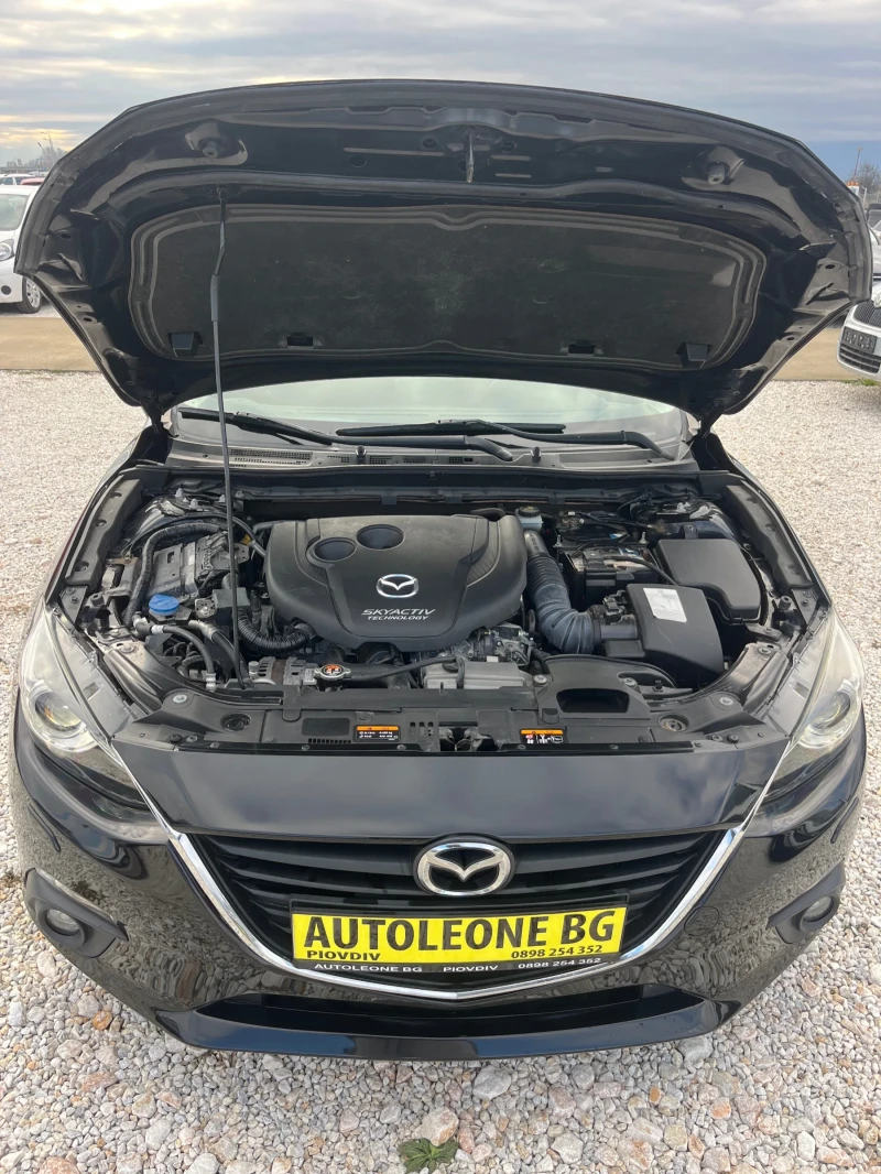 Mazda 3 2.2 SKYACTIV, снимка 15 - Автомобили и джипове - 48390169