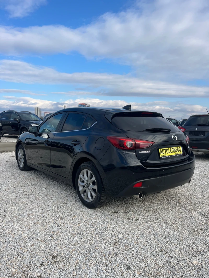 Mazda 3 2.2 SKYACTIV, снимка 4 - Автомобили и джипове - 48390169