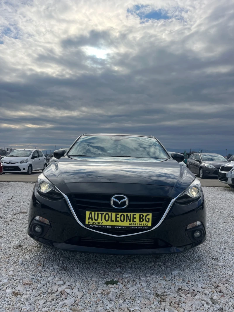 Mazda 3 2.2 SKYACTIV, снимка 2 - Автомобили и джипове - 48390169