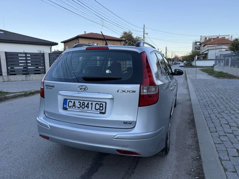 Hyundai I30 1.6 blue drive, снимка 5 - Автомобили и джипове - 48405428