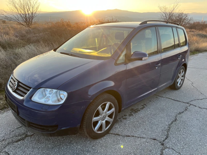 VW Touran 1.6 бензин 6+ 1, снимка 3 - Автомобили и джипове - 48492041