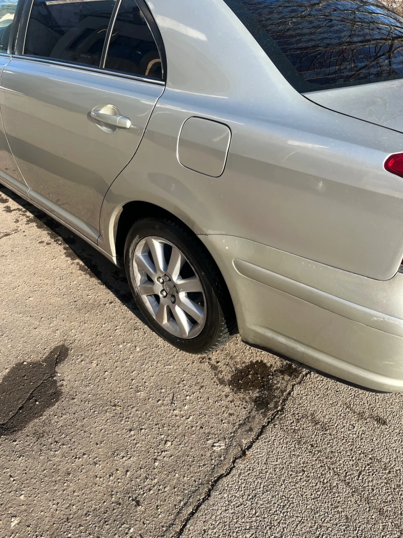 Toyota Avensis седан, снимка 3 - Автомобили и джипове - 48759068